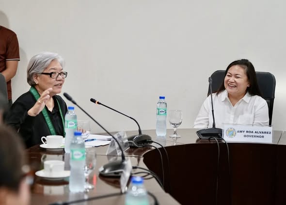 Repetek, - Mainit na tinanggap ni Palawan Governor Amy Roa Alvarez ang ...