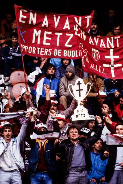 Fanion Finale Coupe De France 1983/1984 FC Metz - AS Monaco - Vintage Football Français