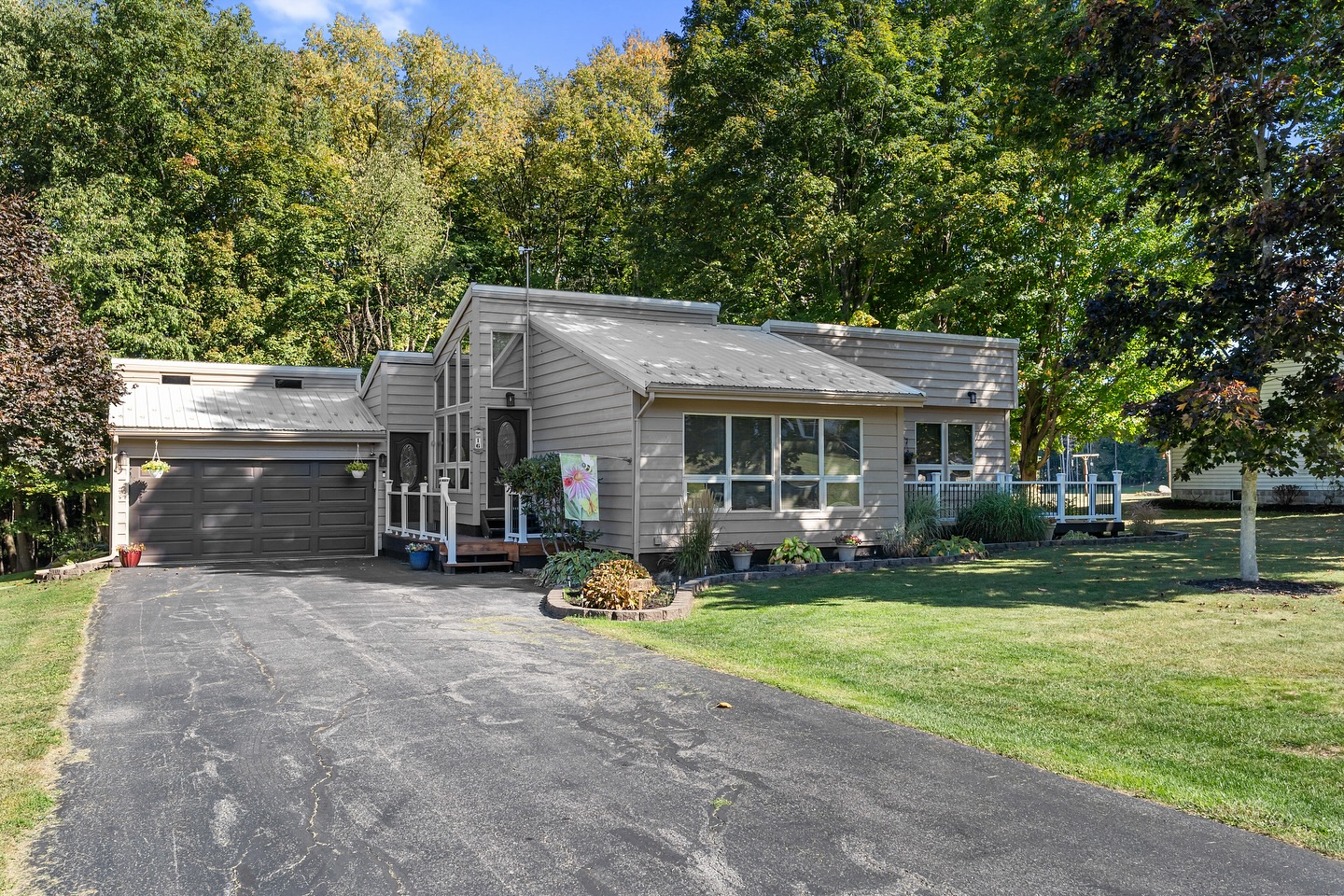 Kelly Roche Realtor added a new... - Kelly Roche Realtor