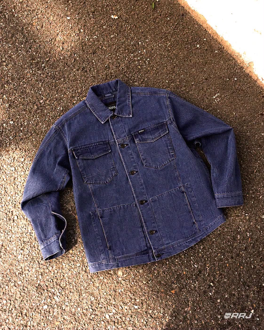 Denim days are always a good idea 🔥 Step up your casual wardrobe with this must-have RRJ jacket that pairs perfectly with everything. Shop now at Denim Hub 📍Level 1, Robinsons Malabon #