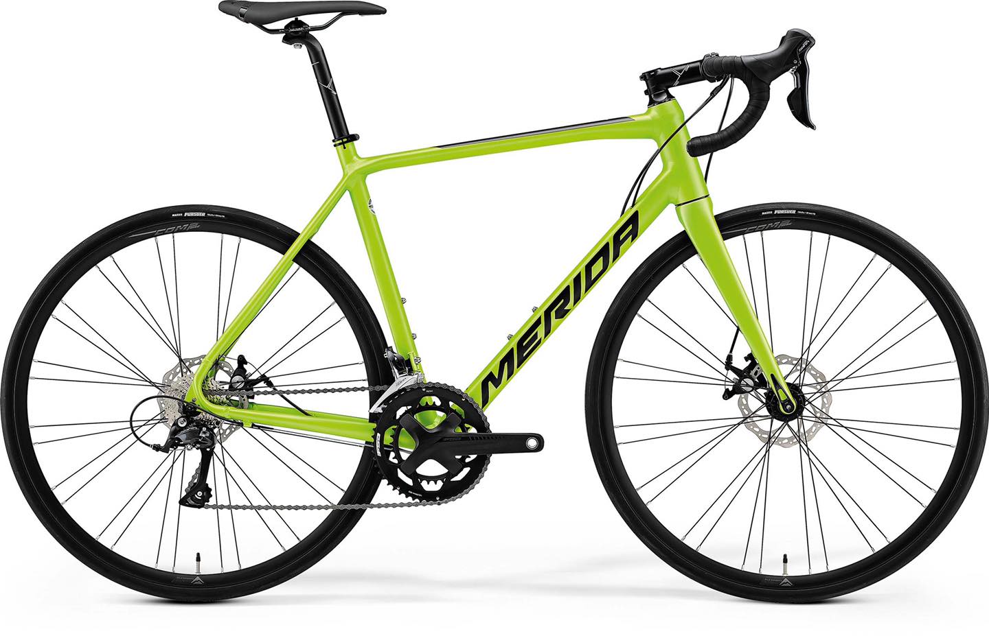 Dominate the road with the Merida Scultura 400! Designed for speed
