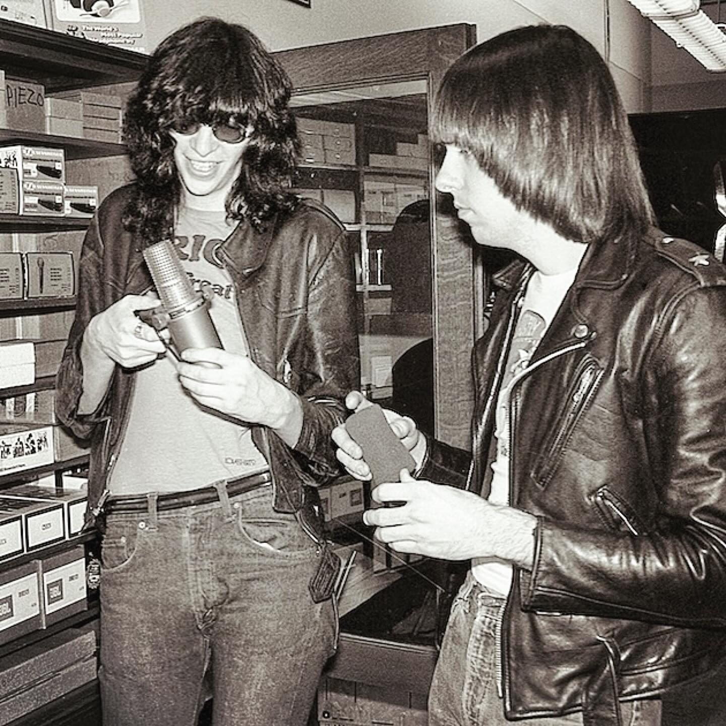 Joey and Johnny Ramone at Quantum Audio in 1976