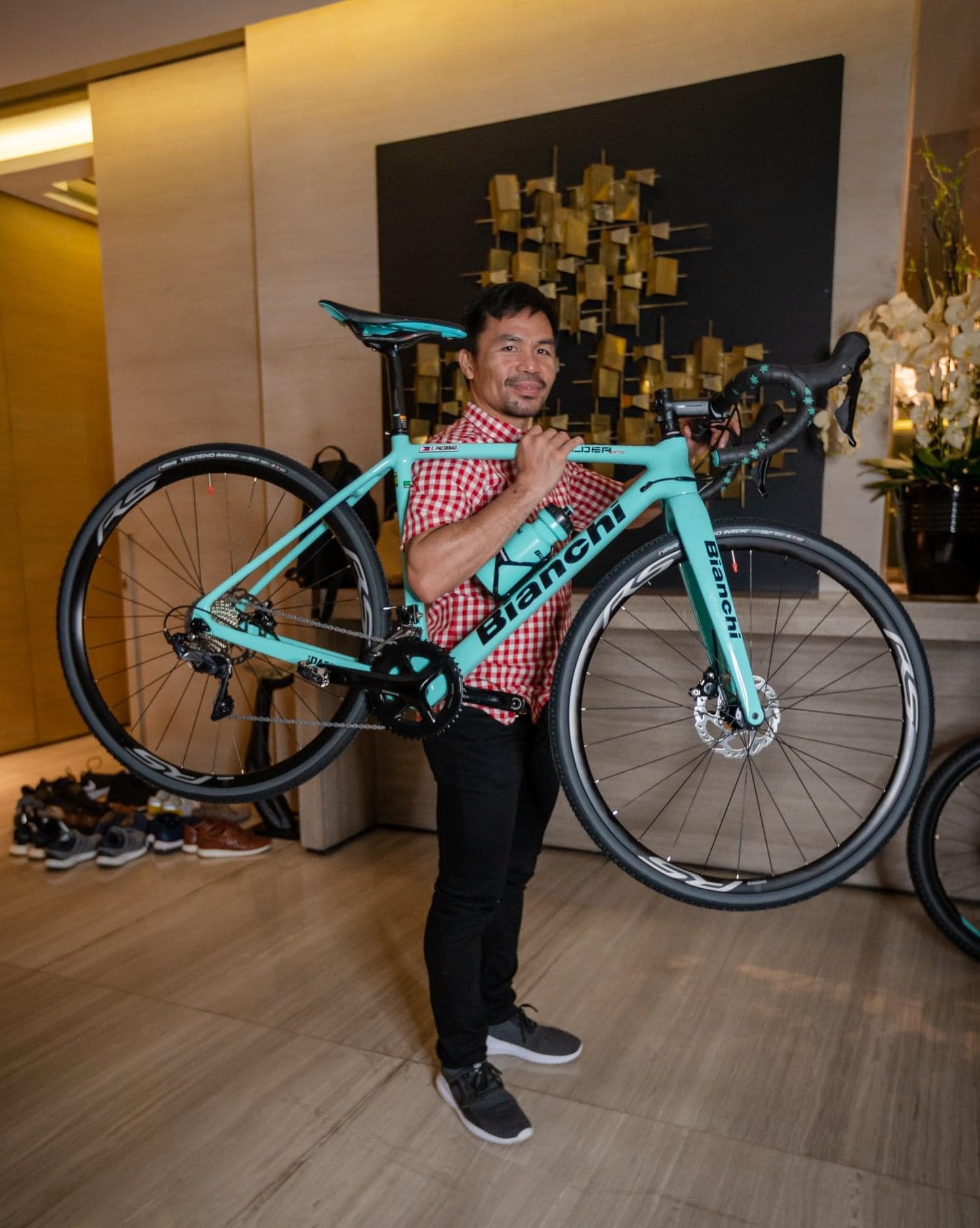 bianchi carbon road bike price philippines Impulso Pro 2026 - Shimano GRX 820 2x12sp The return of an icon Bianchi: Oltre Pro Ultegra Di2