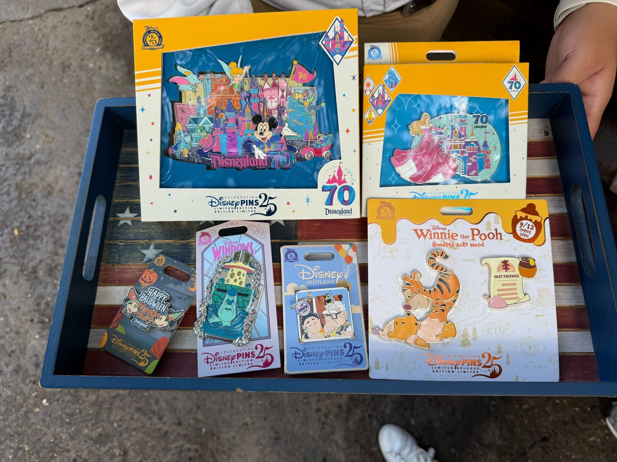 Walt Disney FILM FESTIVAL '91 盾 【非売品】 Amazon.com: Disney100