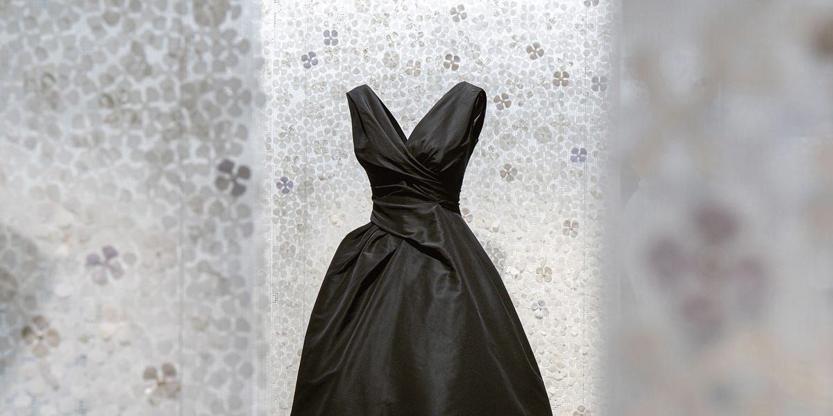 long beige bridesmaid dresses Made in USA Champagne Infinity Dress Convertible Dress Black Prom Dresses,Sweetheart Prom AL:seasonal-reorder Product Details Chiffon A Size:15–15.5 Neck – 32/33 Sleeve