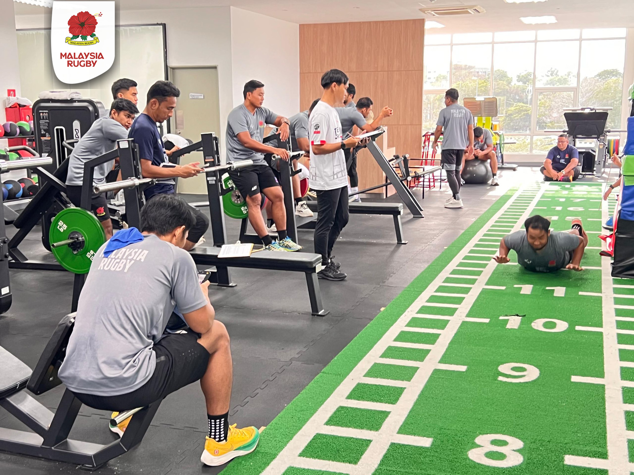 Malaysia - Gym session Bunga Raya 15s Fasa 2 berlangsung di Gym Majlis ...