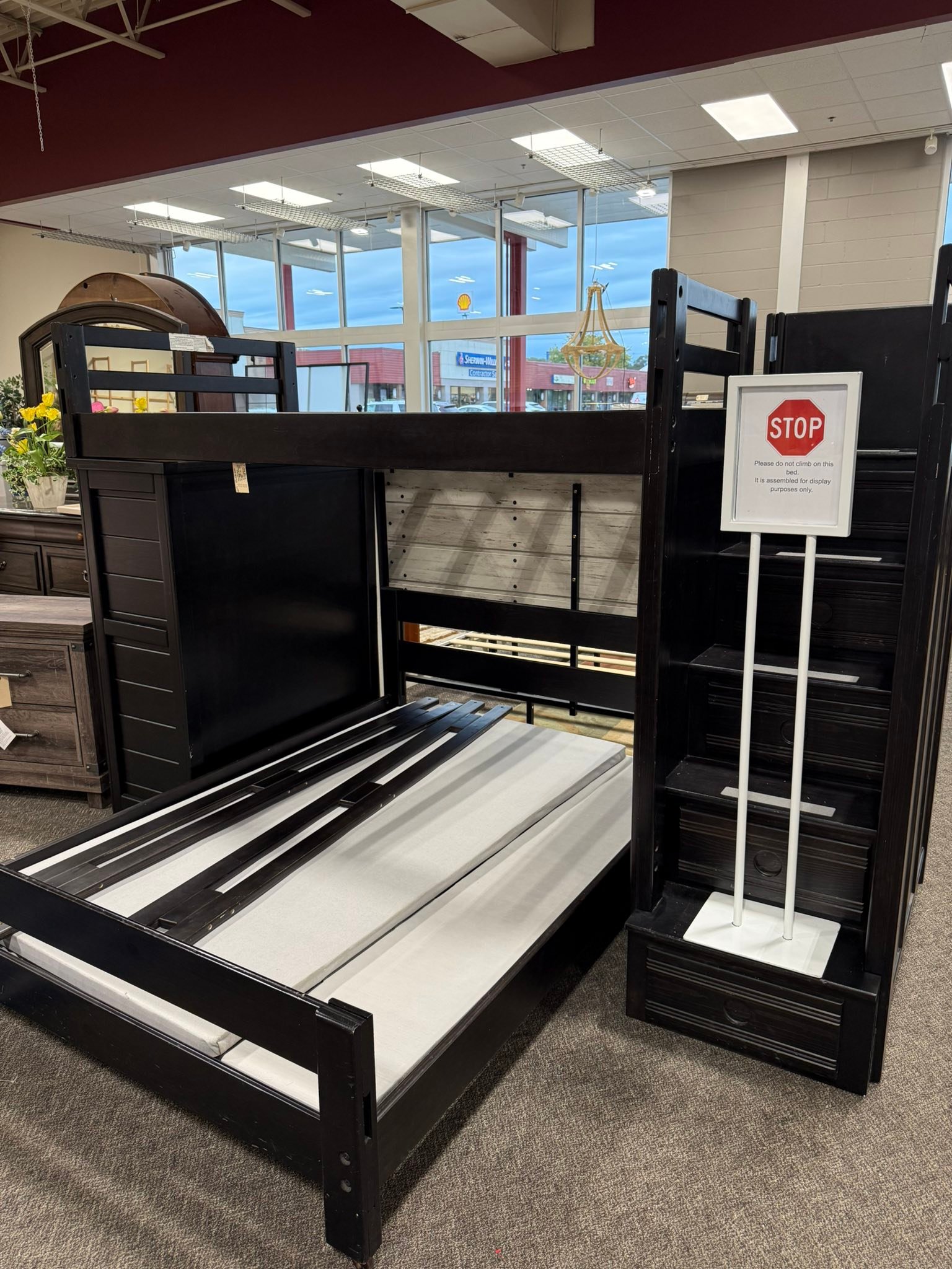 ditto - Bunk bed SOLD Twin top, full beneath, storage drawers, left ...