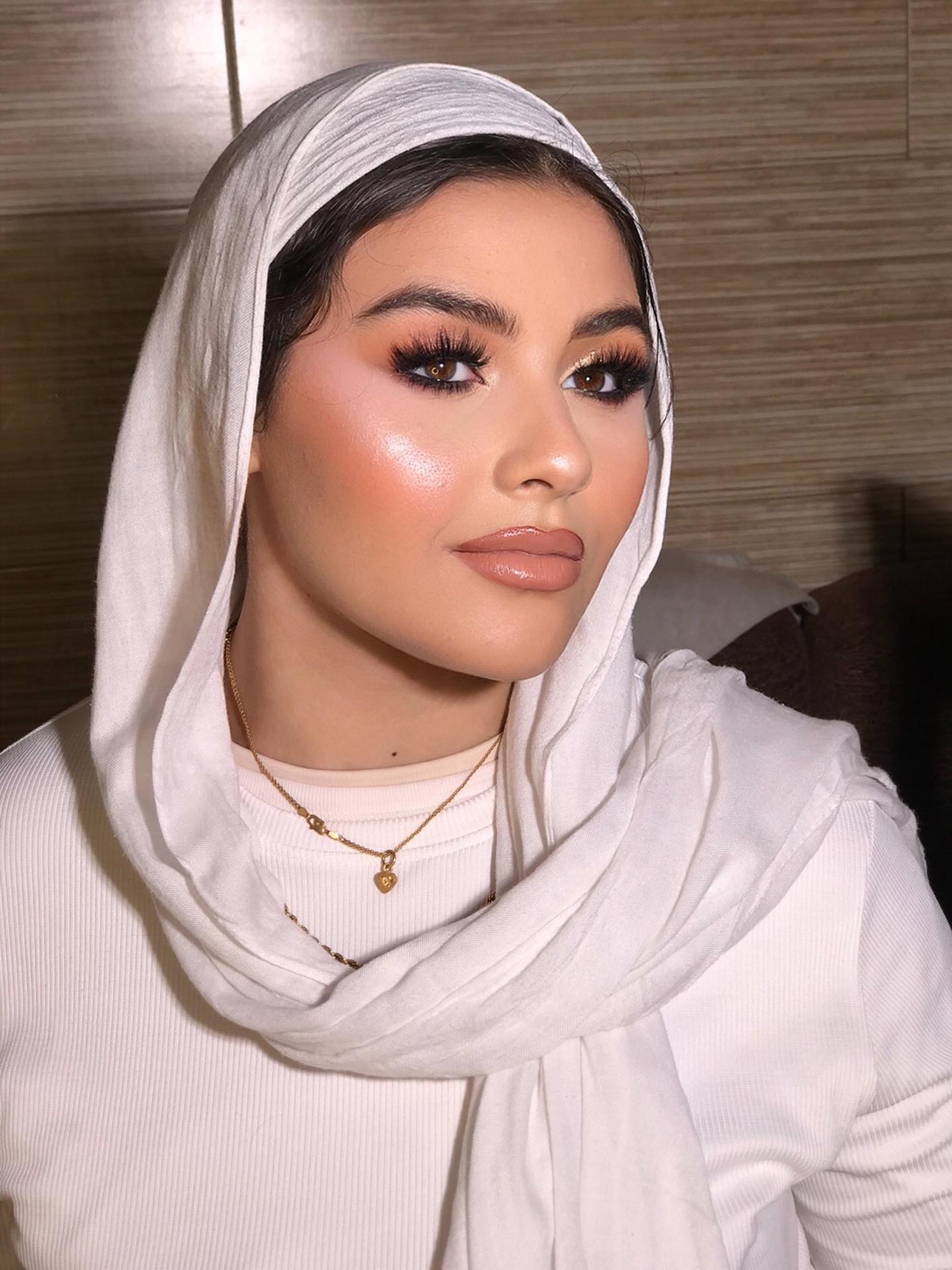 amira-anwer-makeup-artist