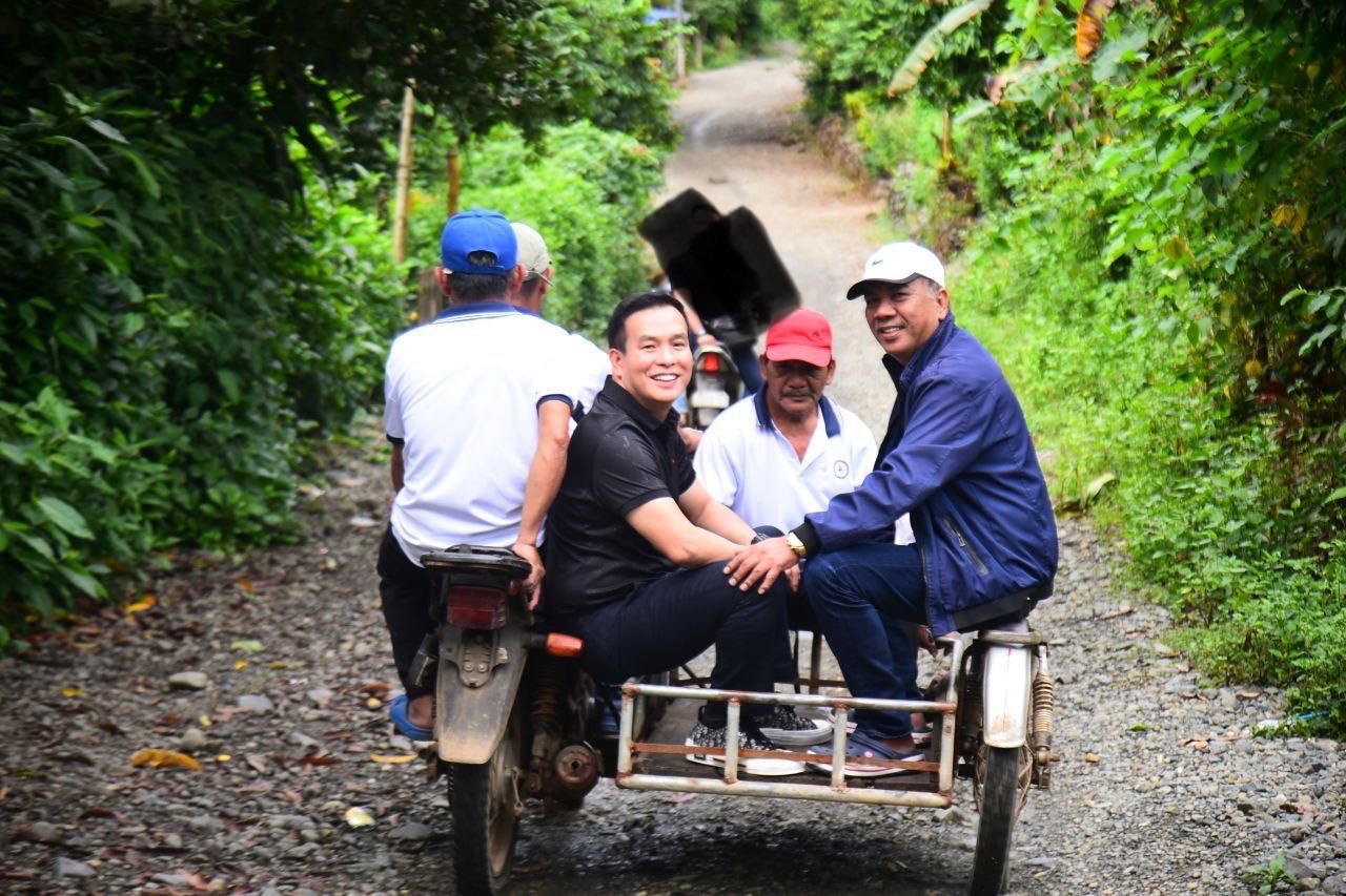Congressman... - Congressman Emeng Pascual - Serbisyo Publiko
