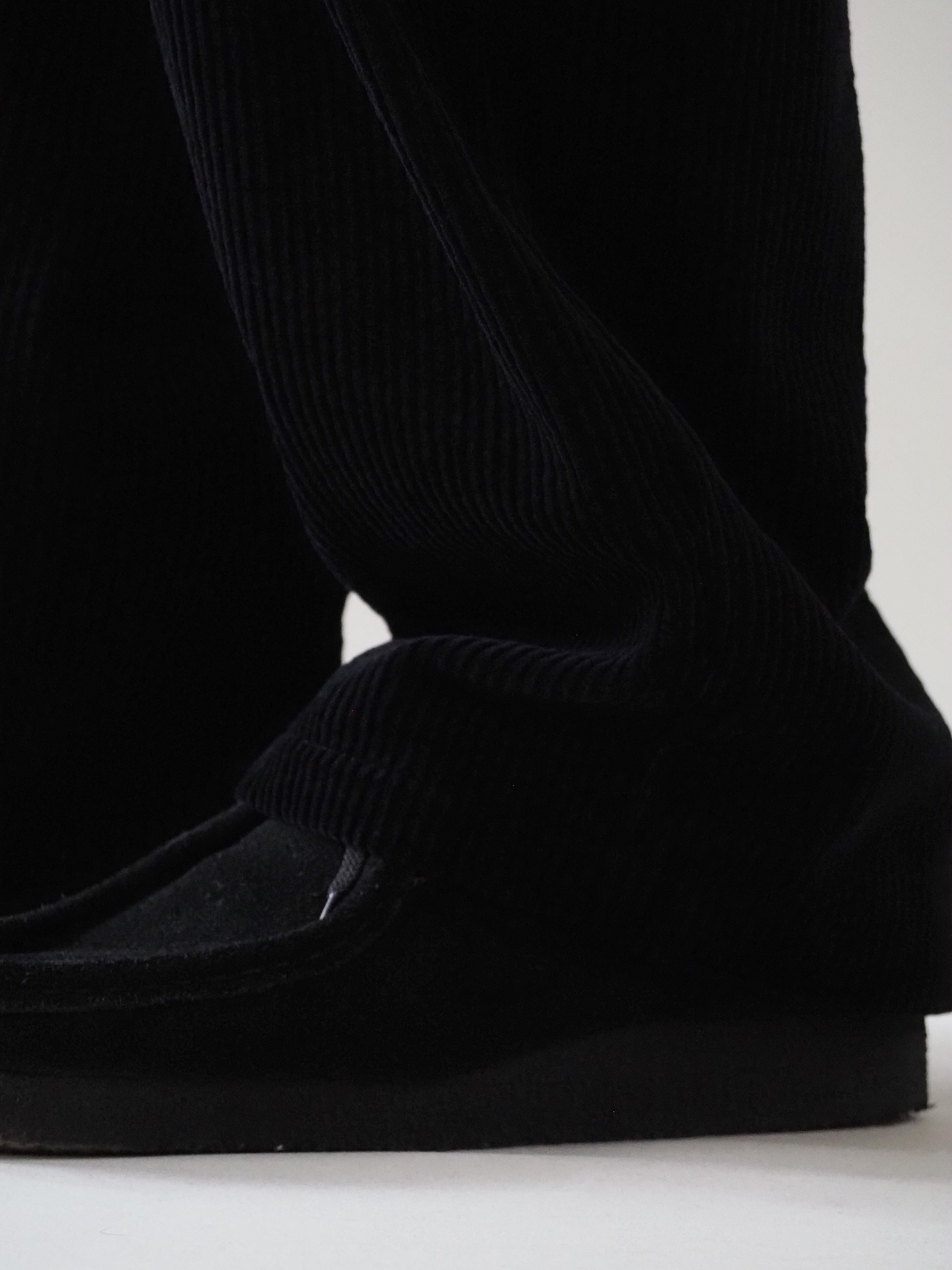 COMOLI C03-03007 コーデュロイ ドローストリングパンツ color:BLACK