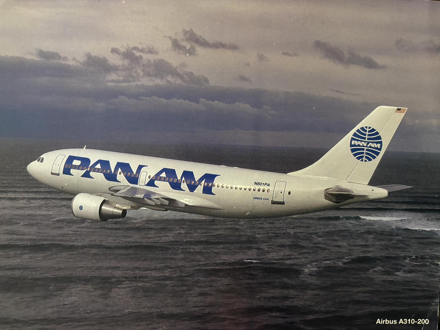 Pan - Close up and personal with Pan Am Boeing 747-100 N747PA “Jet