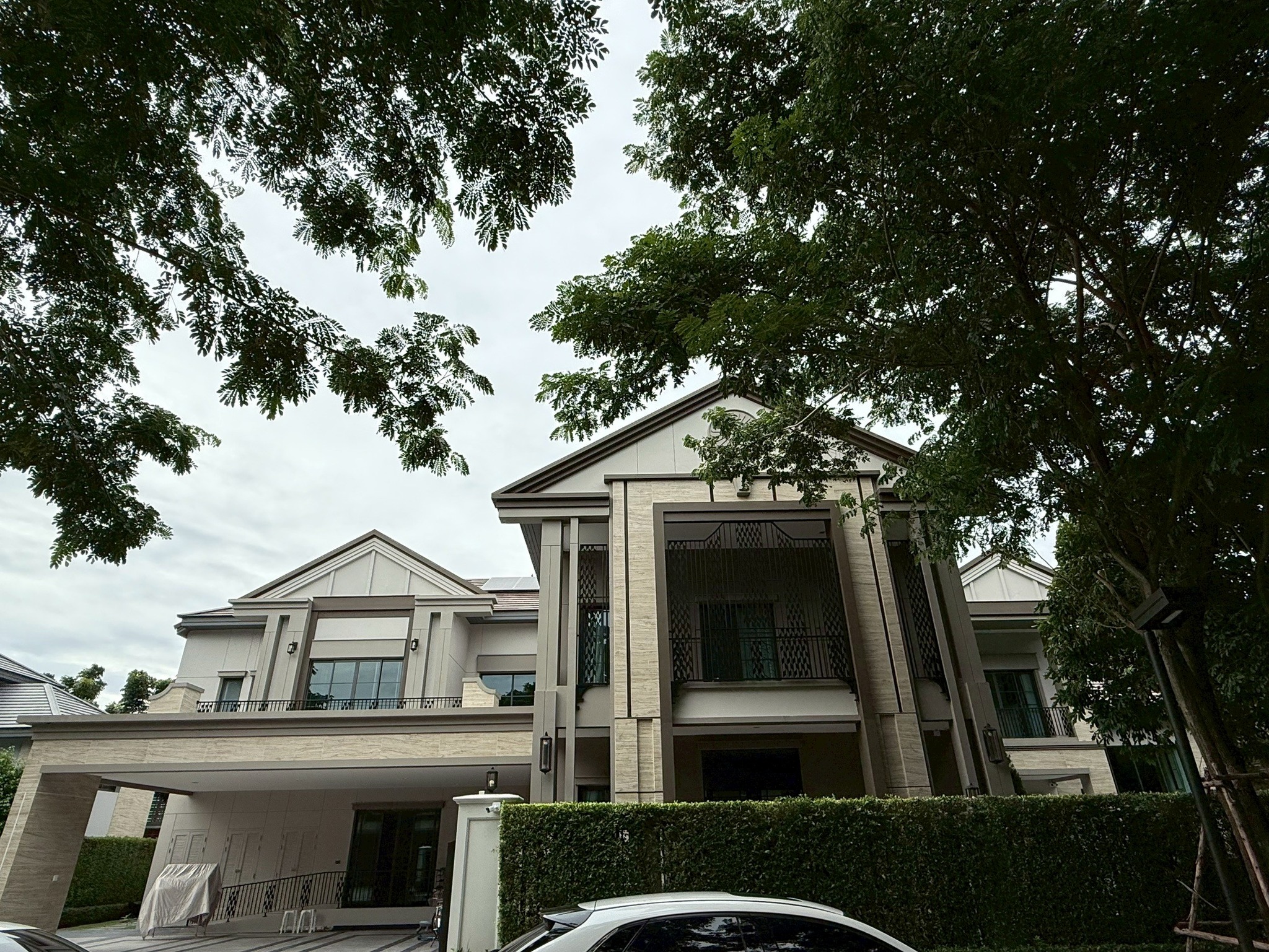 Ultimate Design Studio | Bangkok