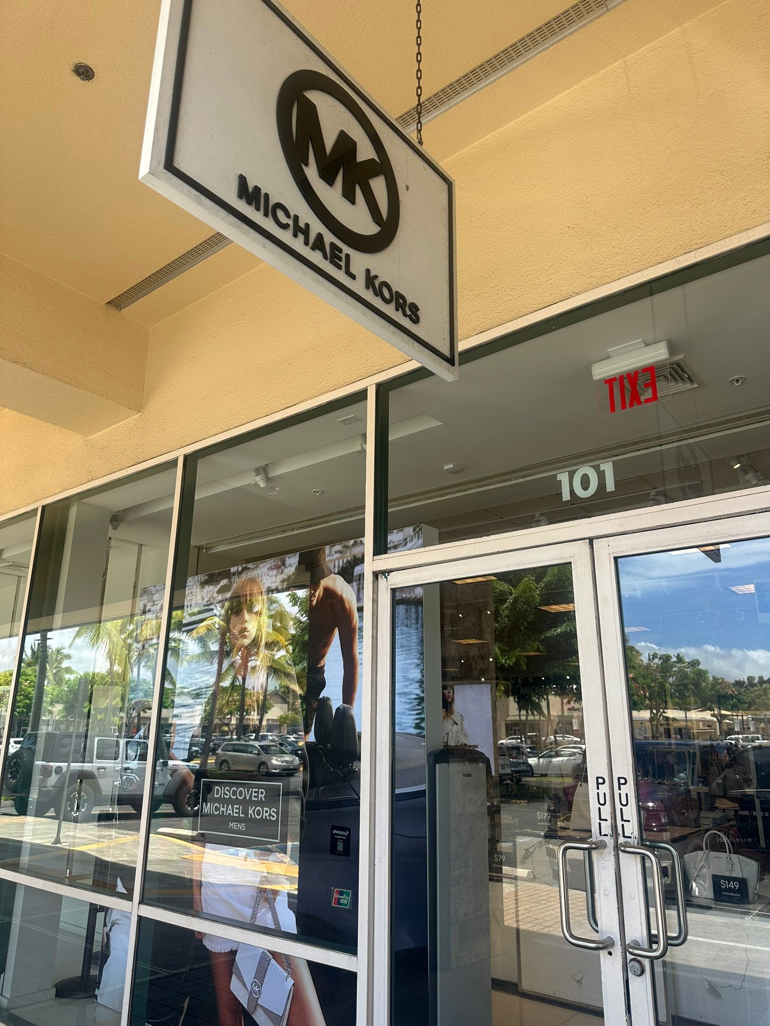 Michael Kors Waikele Premium Outlets currently have Hawaii 