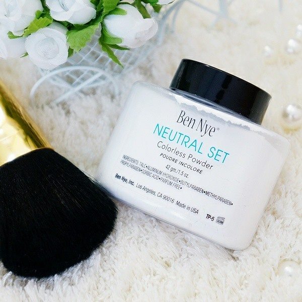 The Beauty BAR - Ben Nye Neutral Set Colorless Powder 42g...