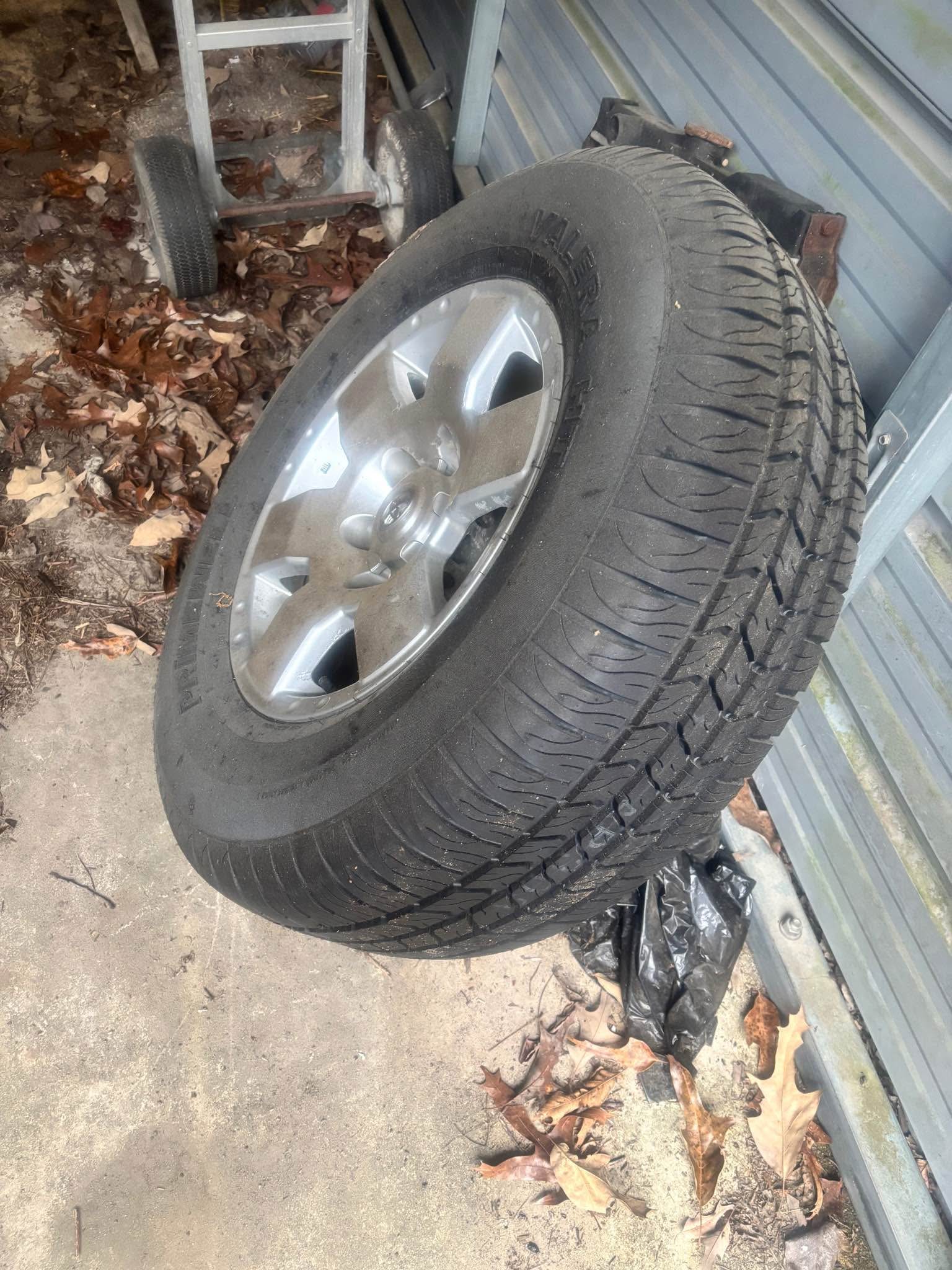 265/70R17 Used rims and tires - Car Wheels, Tires & Parts - Byron