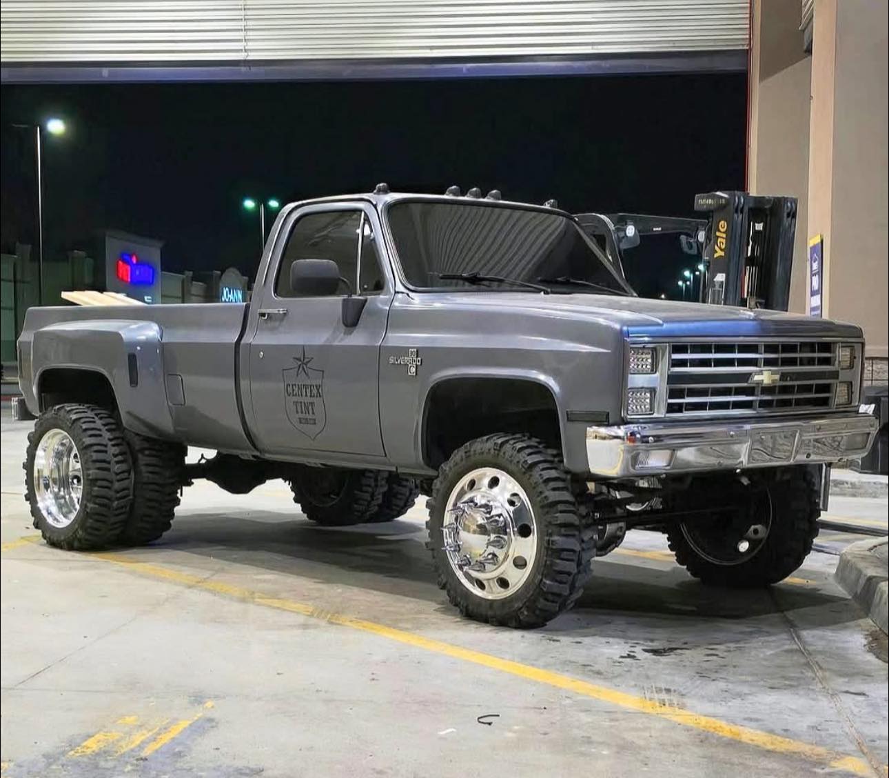 Tow - Square Body Dually 😍 | Facebook