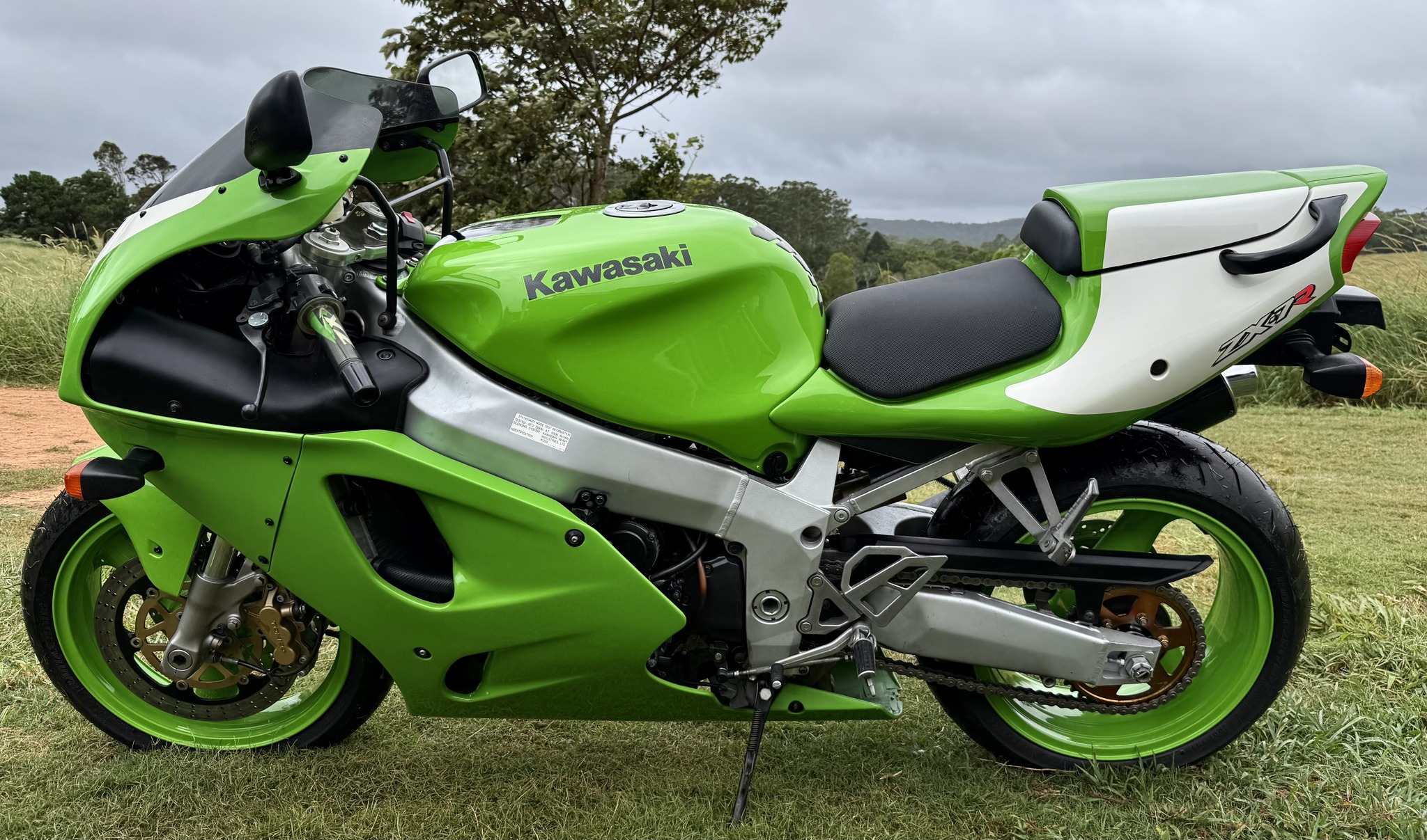 1997 Kawasaki ZX7R with an original 33621 km, exceptionally well