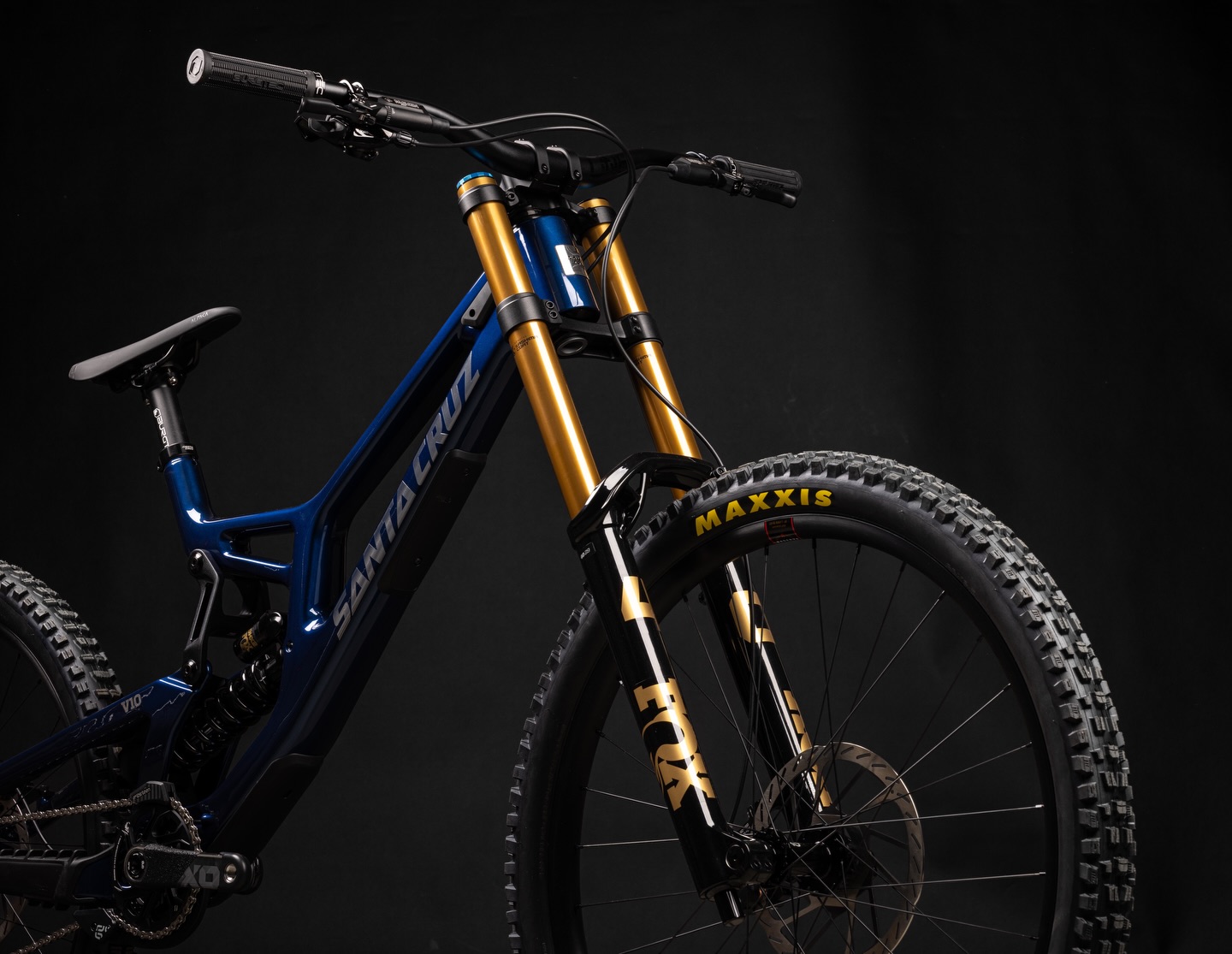 The New MY27 V10 X01 Confidence, Control, Speed • Featuring: - The