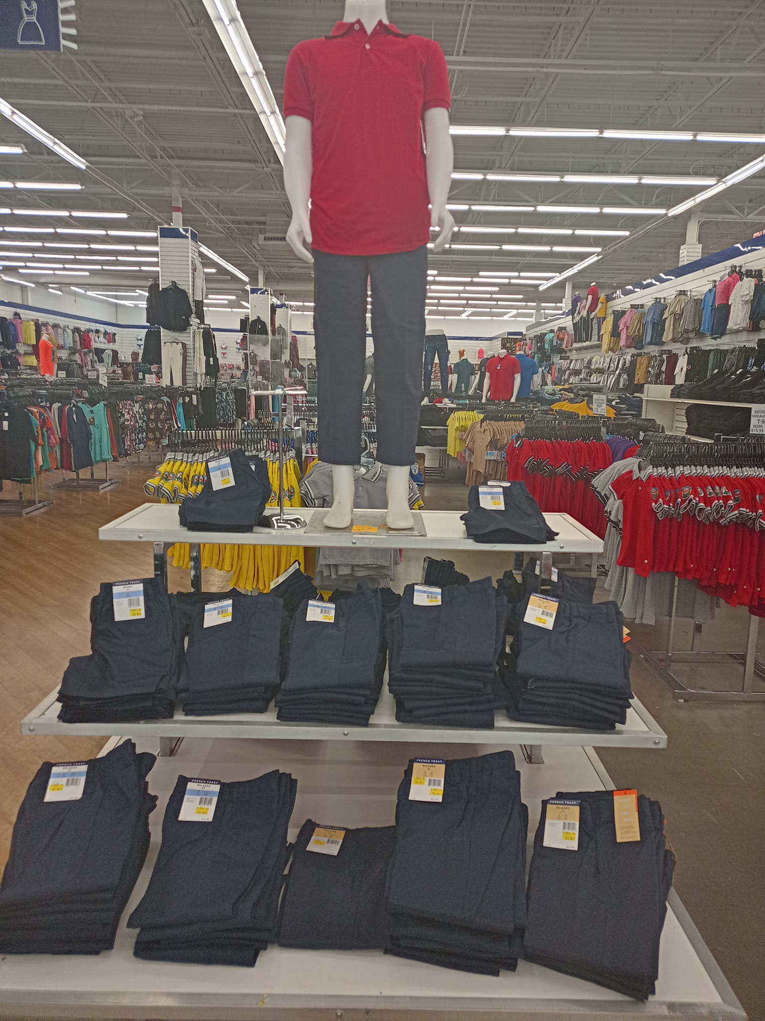 Grand Stores Los Colobos | Carolina