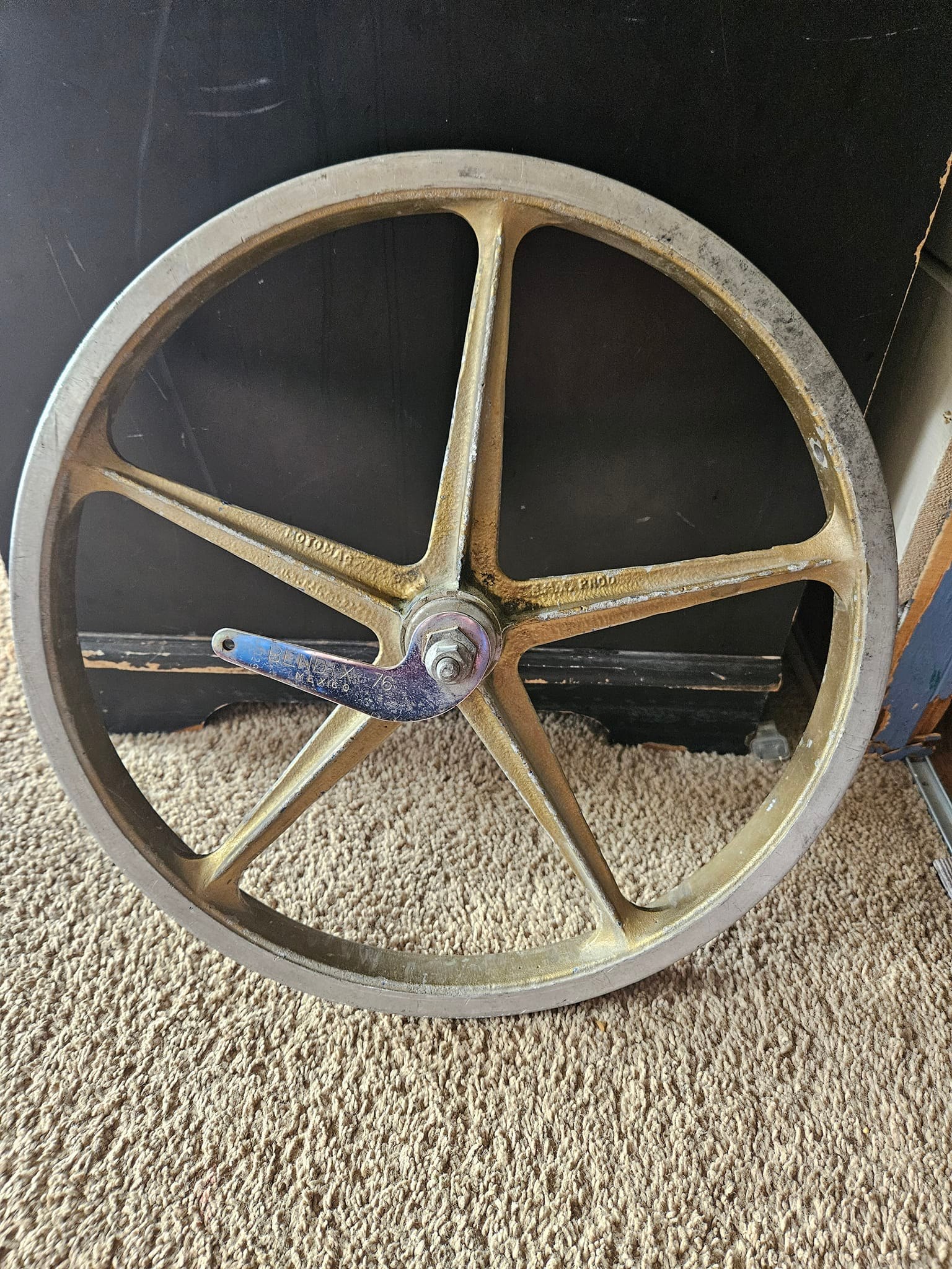 What is Motomag BMX wheel without webbing?