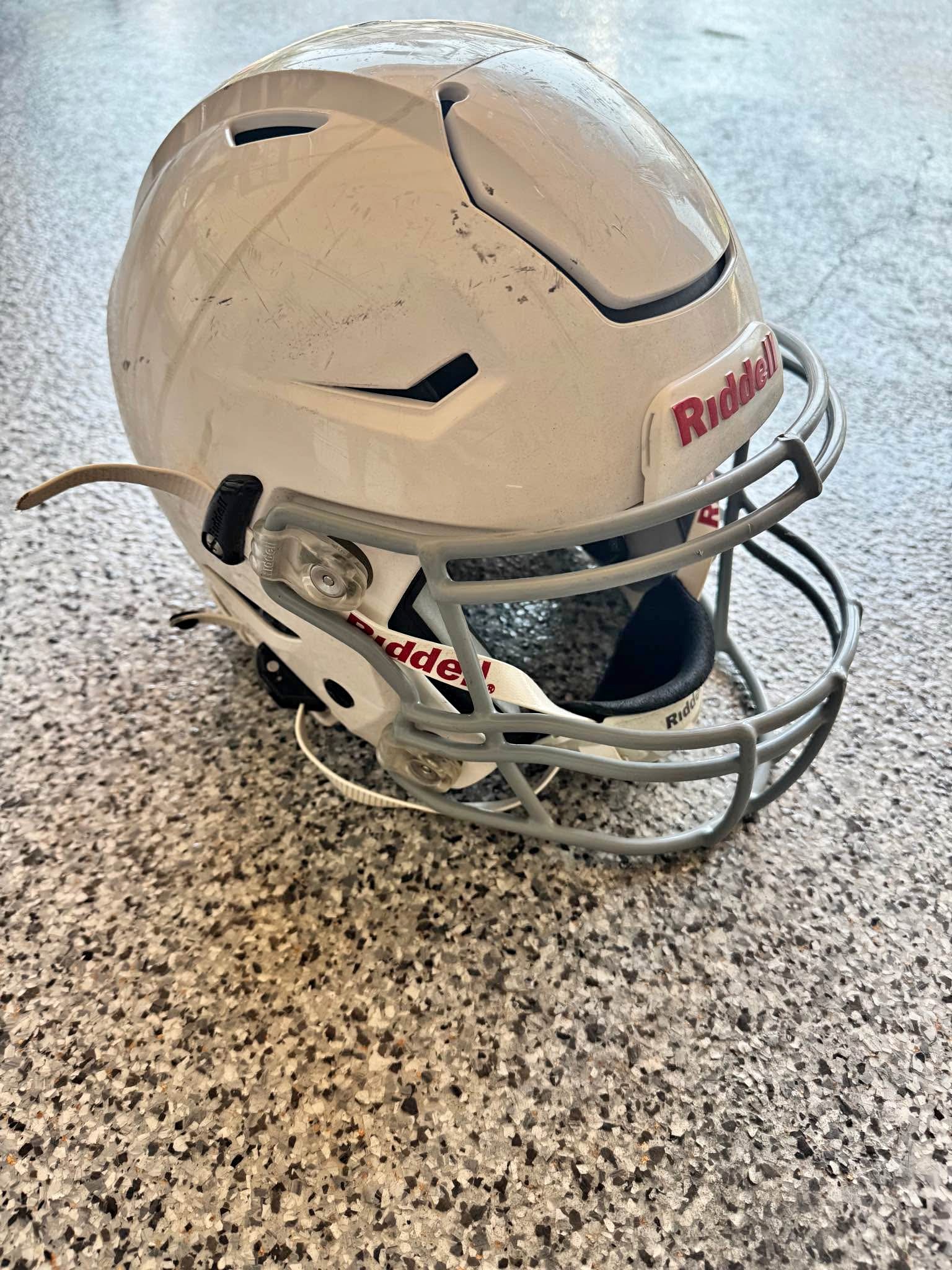 craigslist used youth football helmets Vintage 1970s Riddell Kra-Lite TK2 Game Tennessee Helmet  WESTBROOKSPORTSCARDS The Philadelphia Eagles Riddell Speed Mini Helmet is made for the true Eagles fan F7- Youth large helmet BLACK