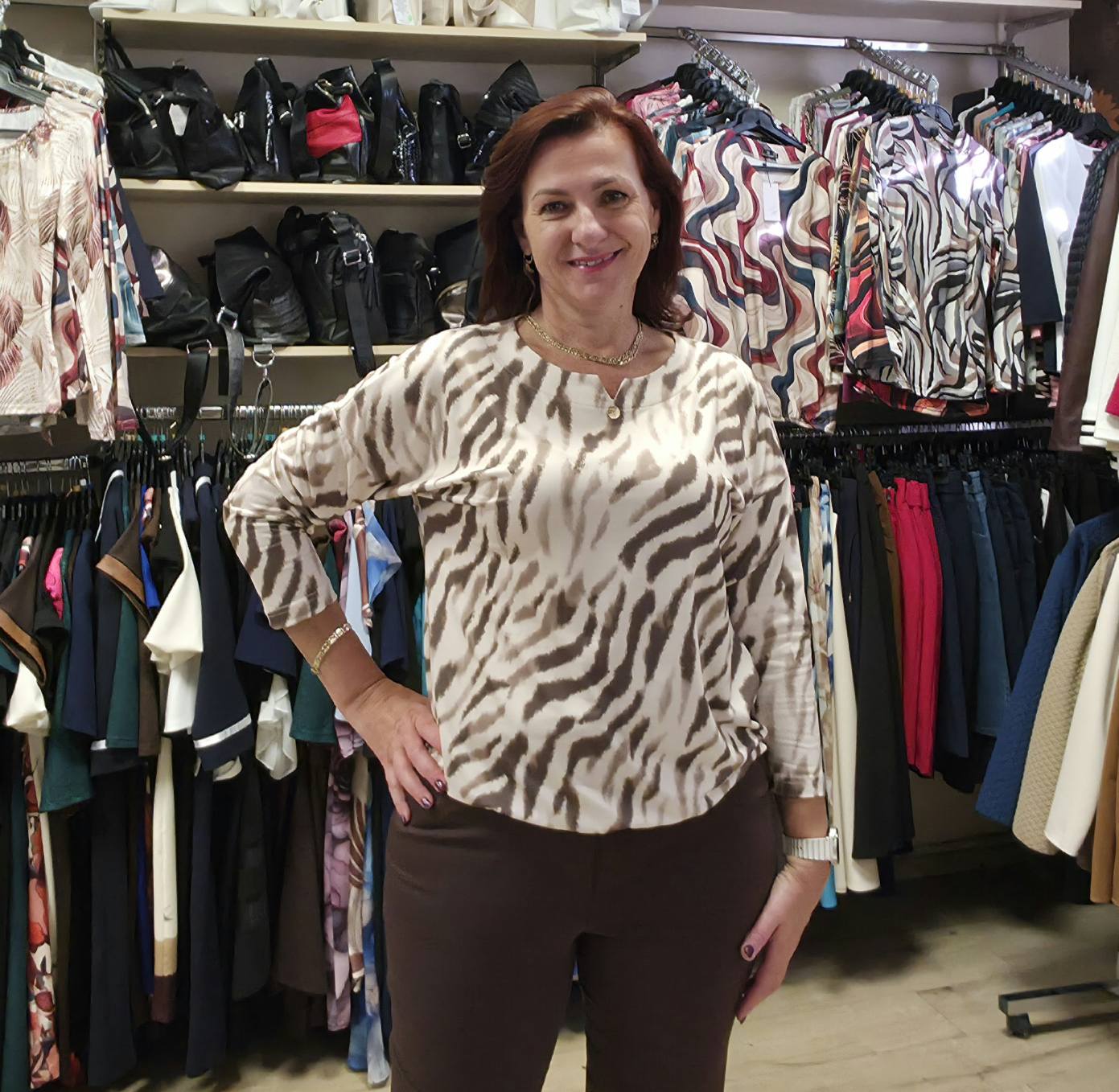 MÓDI DIVAT Női és Férfi divatáru,táska,cipő TARA - MYA Fashion ...