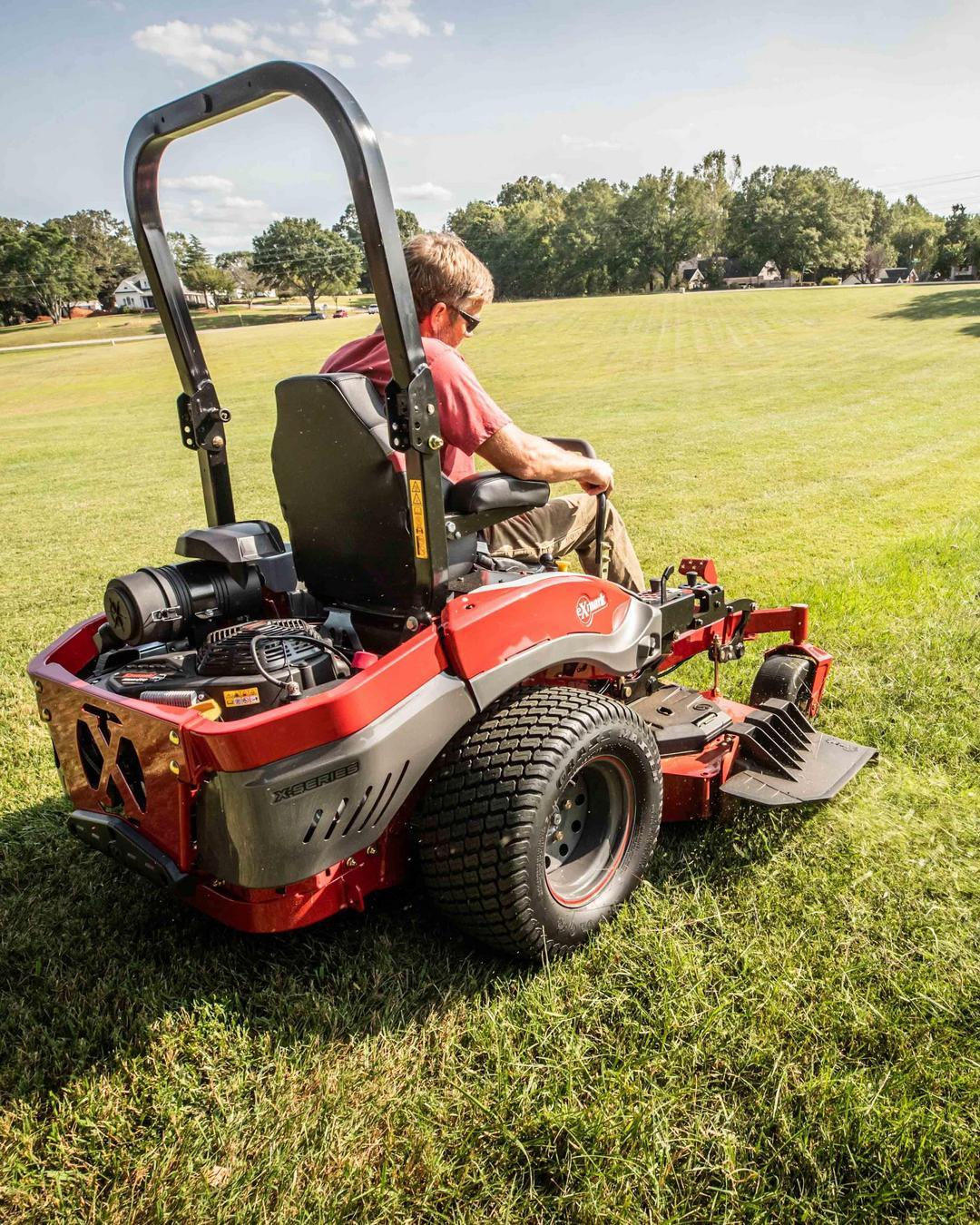 Built for the demands of commercial mowing. Lazer Z delivers