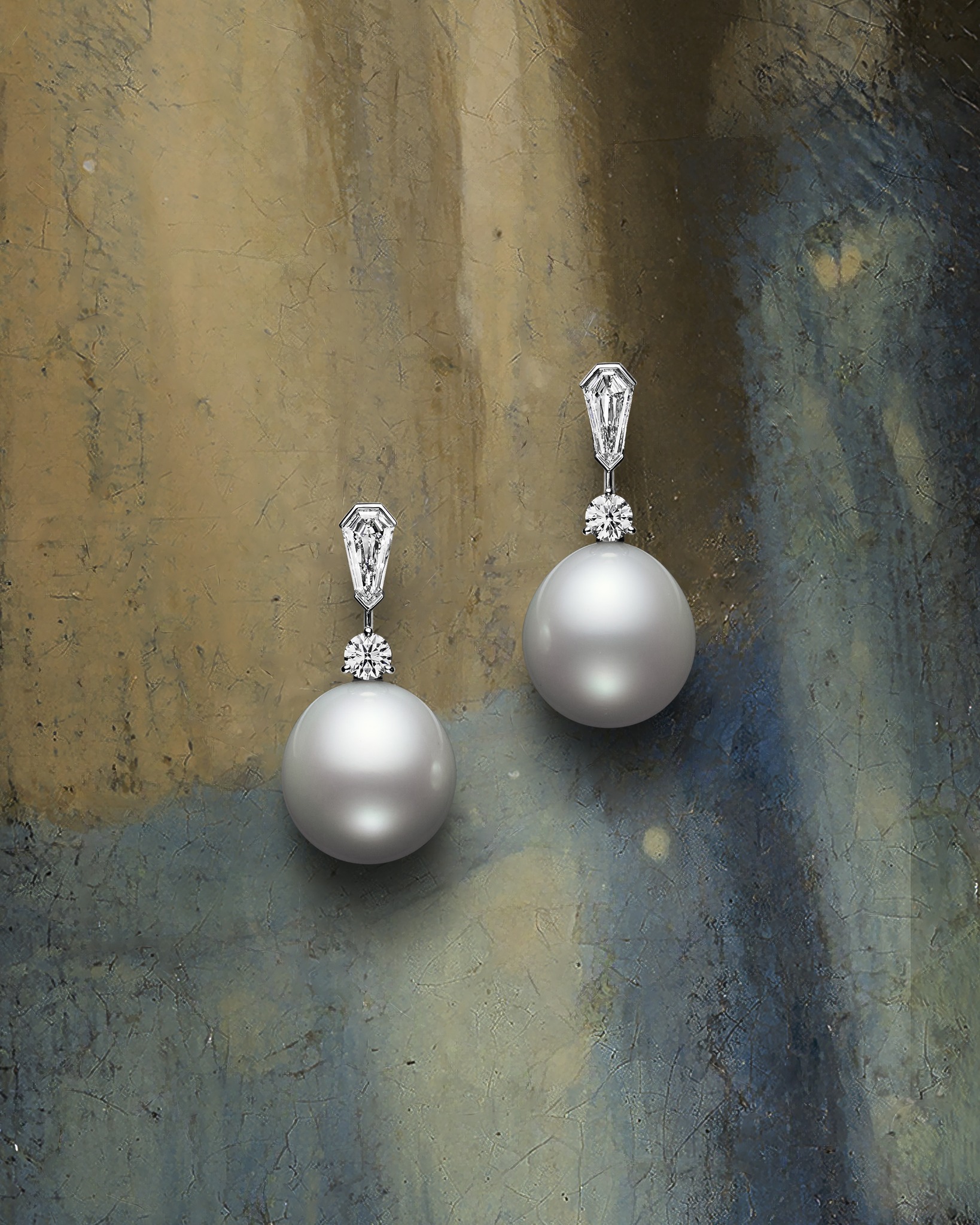 MIKIMOTO - MIKIMOTO added a new photo.