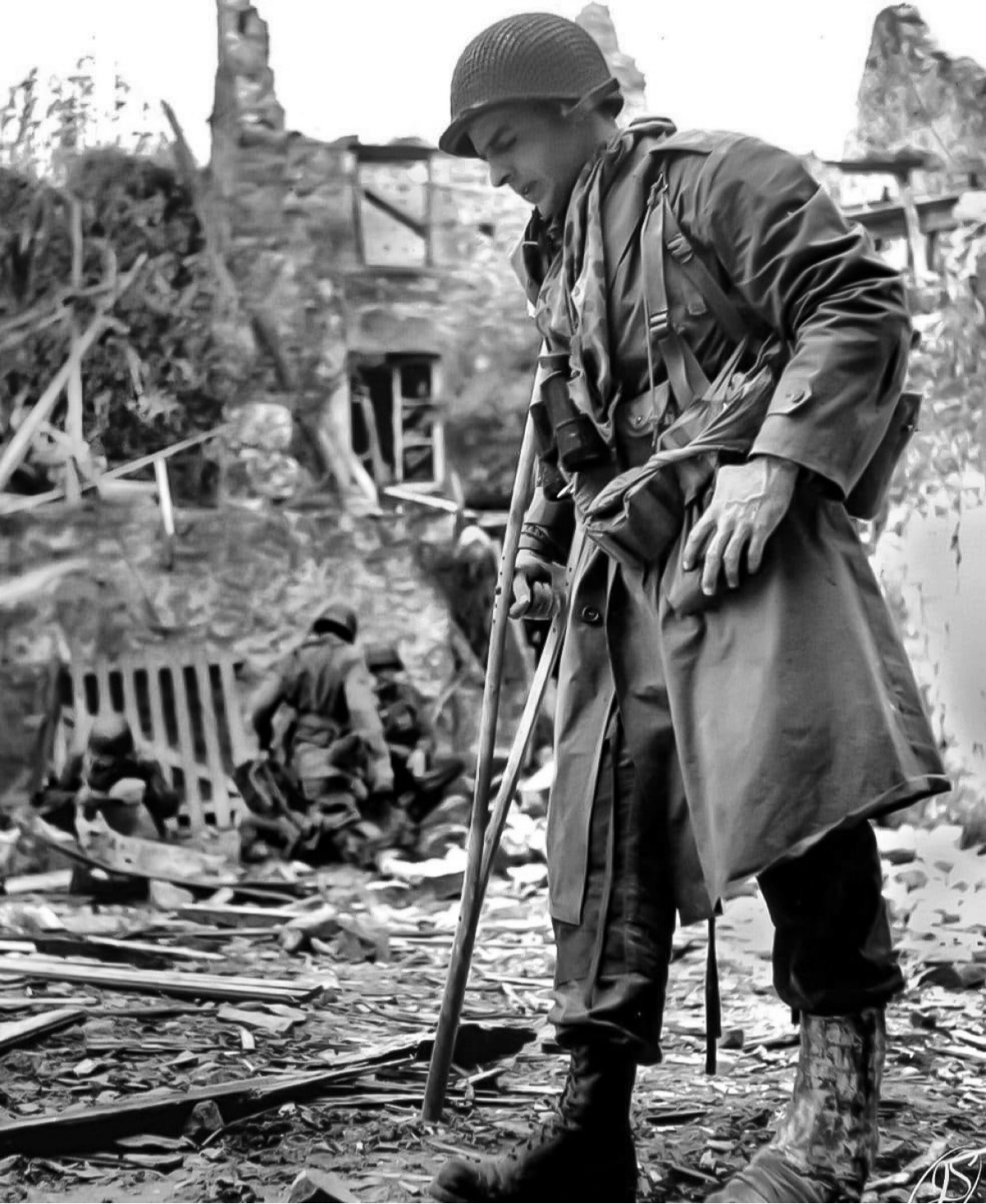 WWII - LTC. Ben Vandervoort 2/505 PIR Commander, photographed by Capa ...