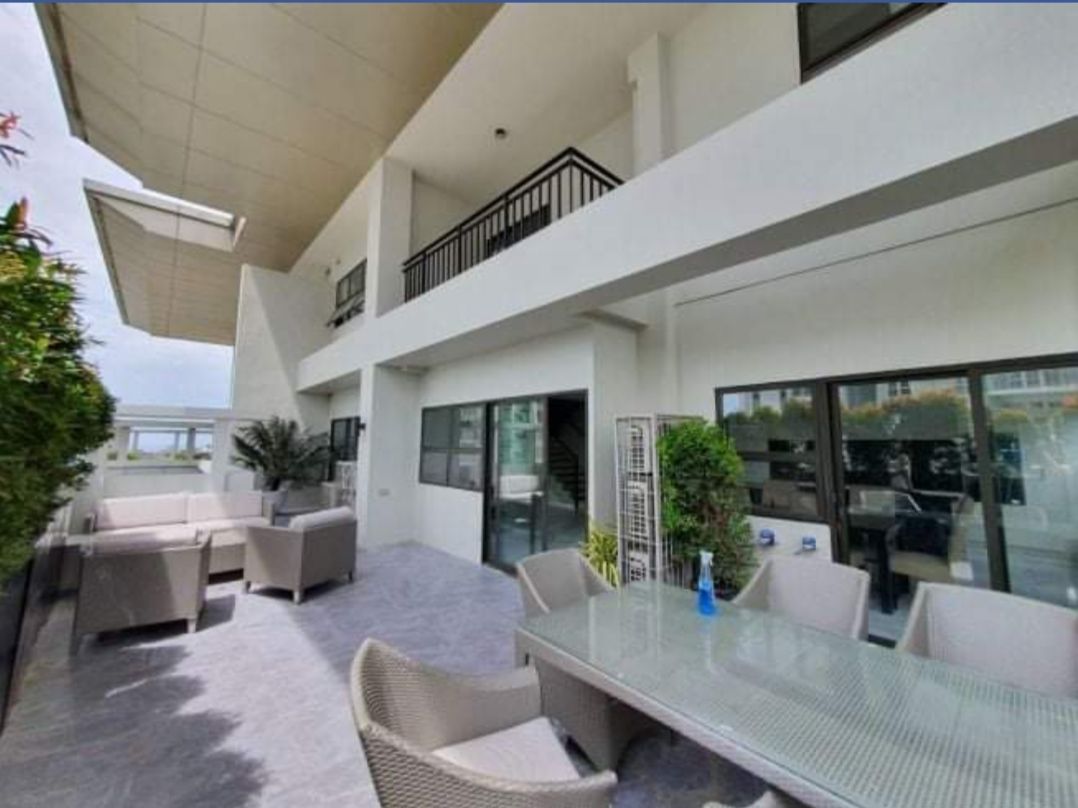 For Rent!! Avalon Condominium Newly Renovated Bi-Level Penthouse Unit ...