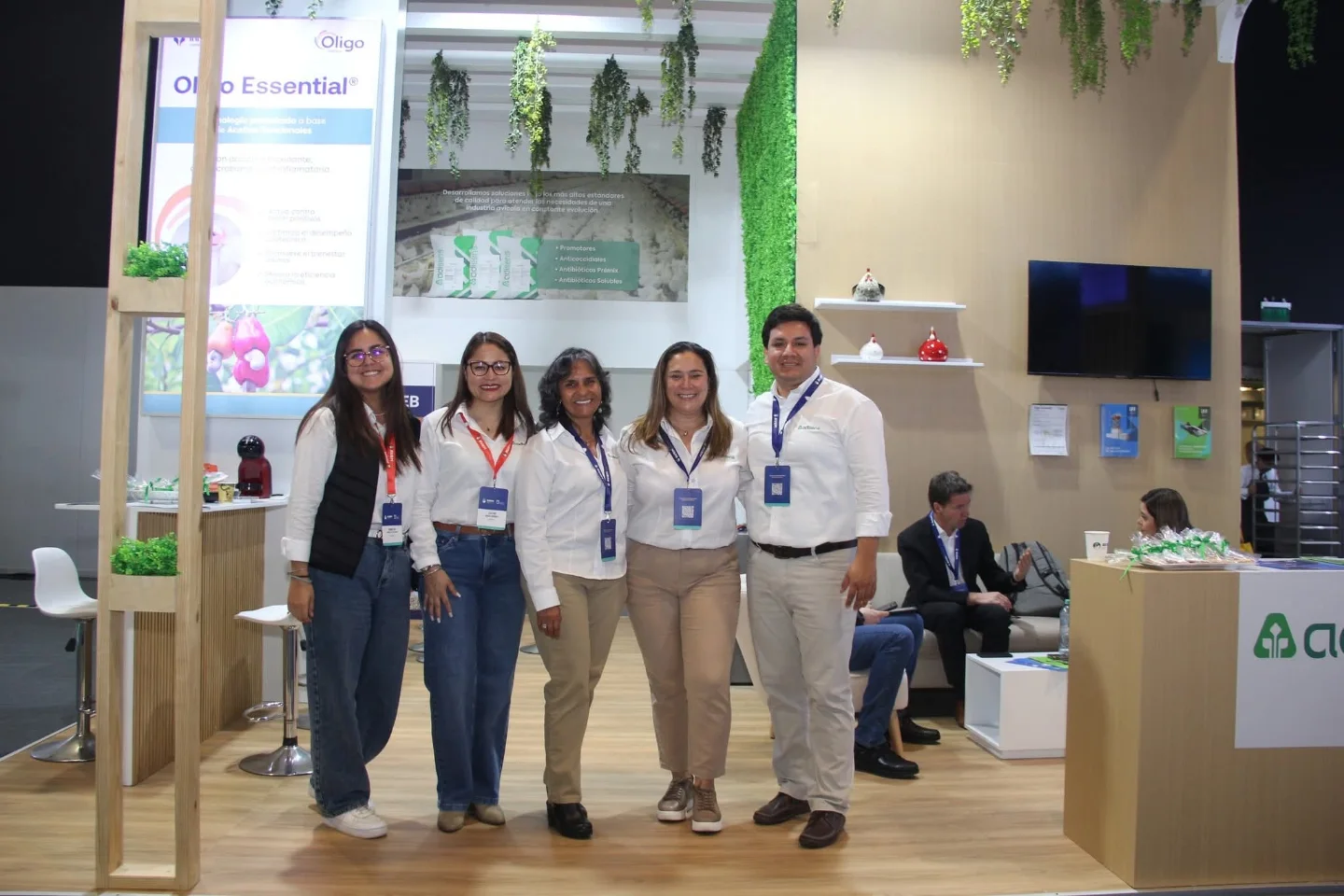 Adisens, Nutriendo al Perú - AUROFAC® 200 🐔🐔Úsalo para el tratamiento y ...