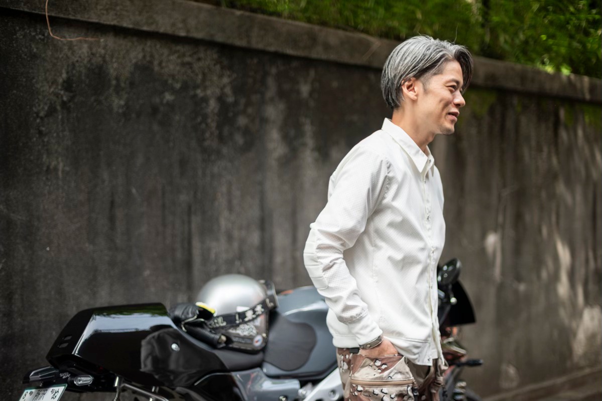 Mサイズ｜ROARS ORIGINAL CONVERSION SHIRTS 白 ROARS ORIGINAL added photos to the album: CONVERSION SHIRTS