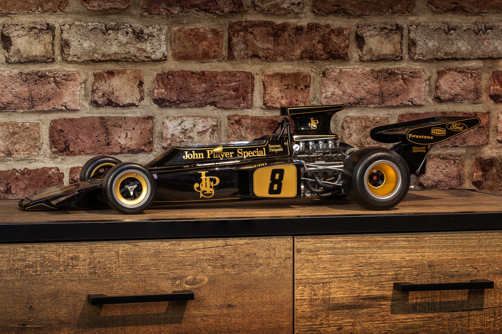? SOLD OUT! ? The Pocher Lotus 72D model kit has now completely 