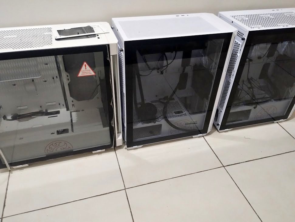 Paquete 2 en uno Gabinete XPG INVADER ATX.+Cooler Master MasterLiquid ...