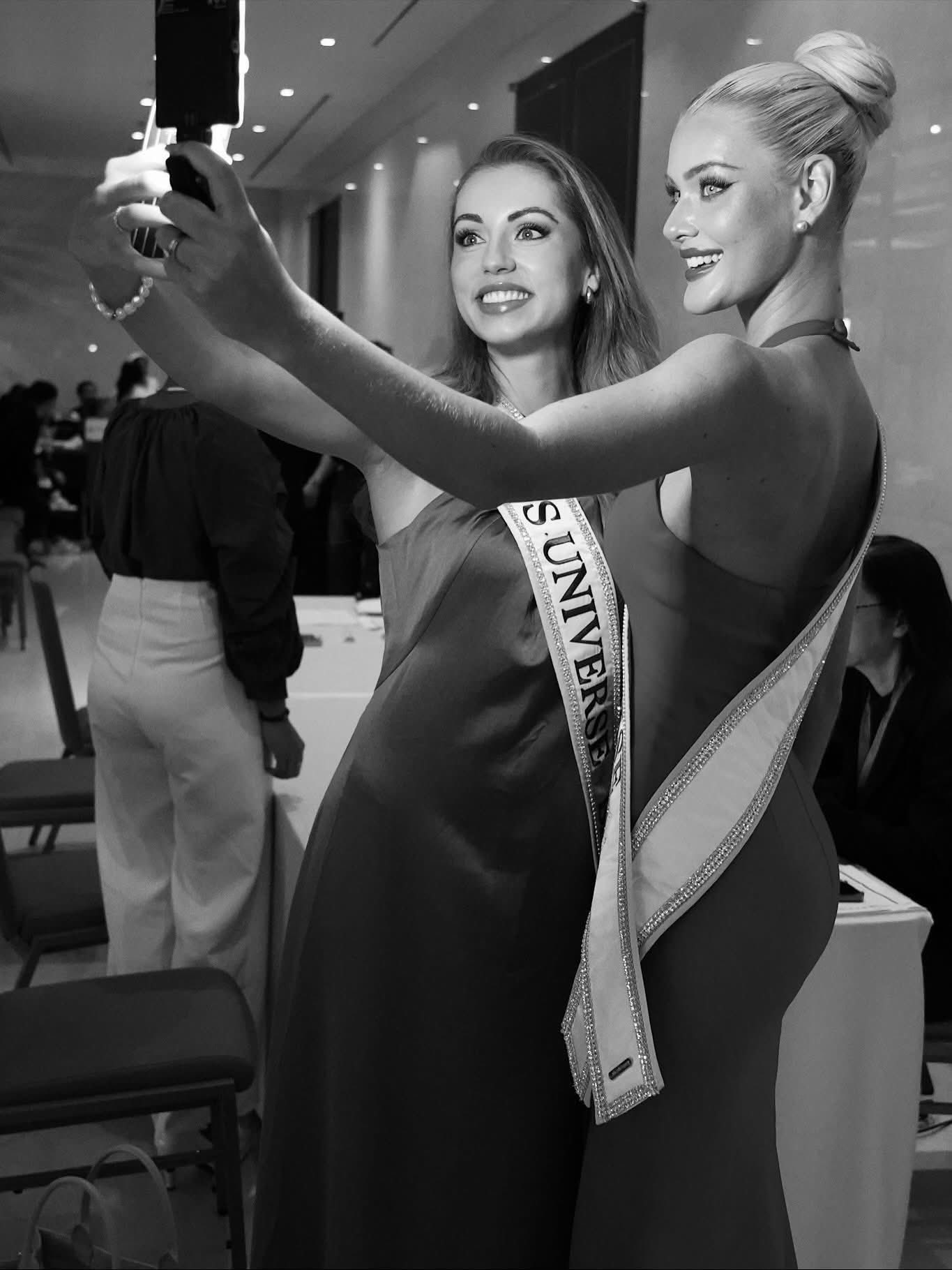 The Crown Jewels - Pageants... - The Crown Jewels - Pageants