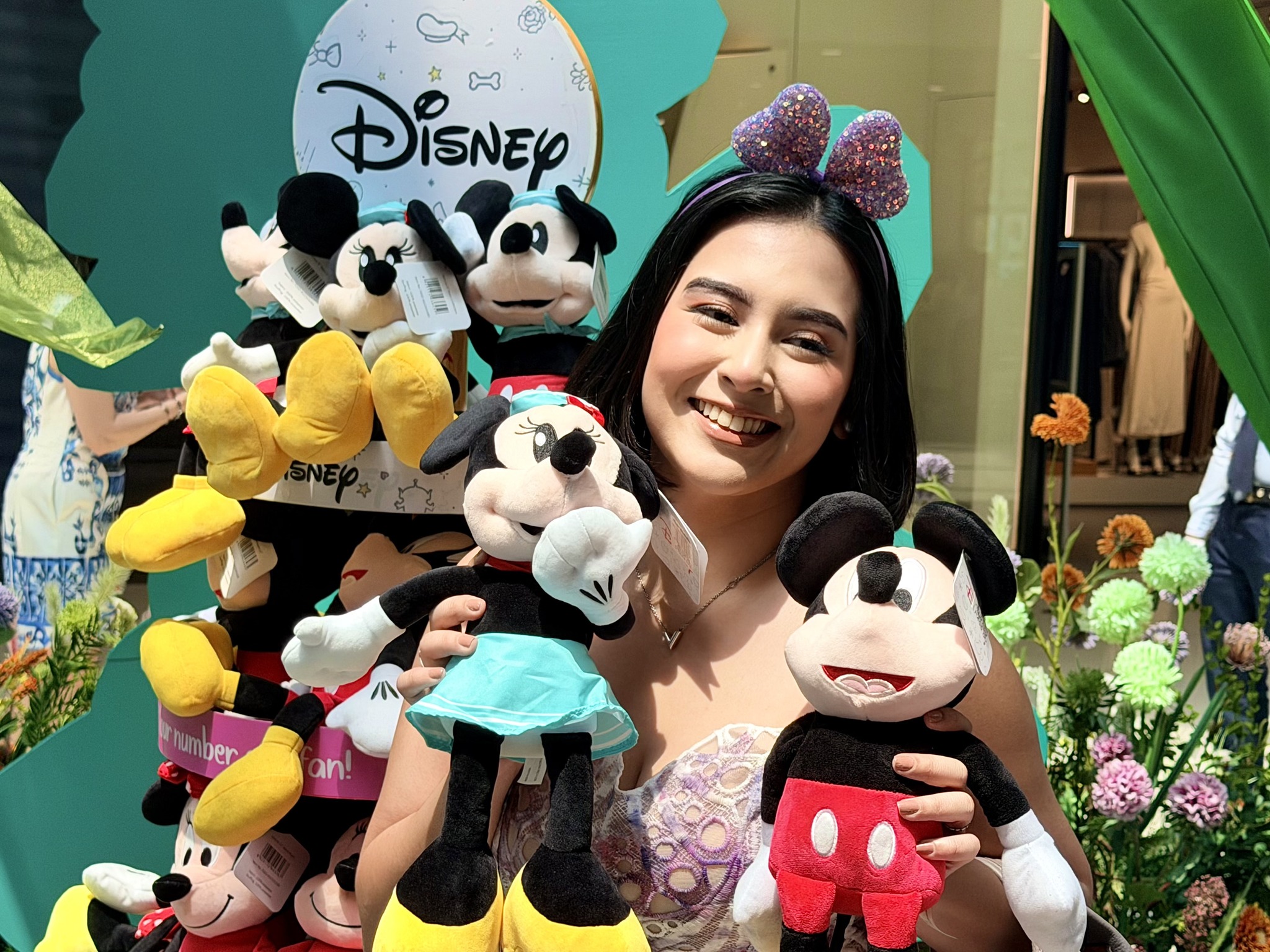 Disney Summer Fest 2026 has transformed SM Mall of Asia into a  display picture 1