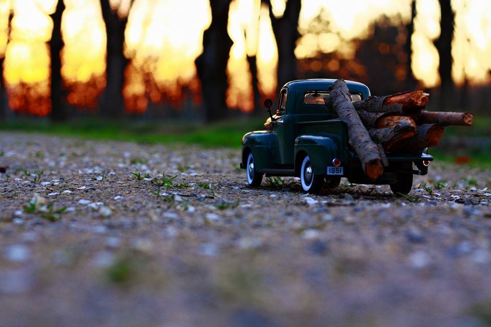 Hayran Models - 🚩 Guess MODEL and YEAR 😊 #ClassicCars... | Facebook