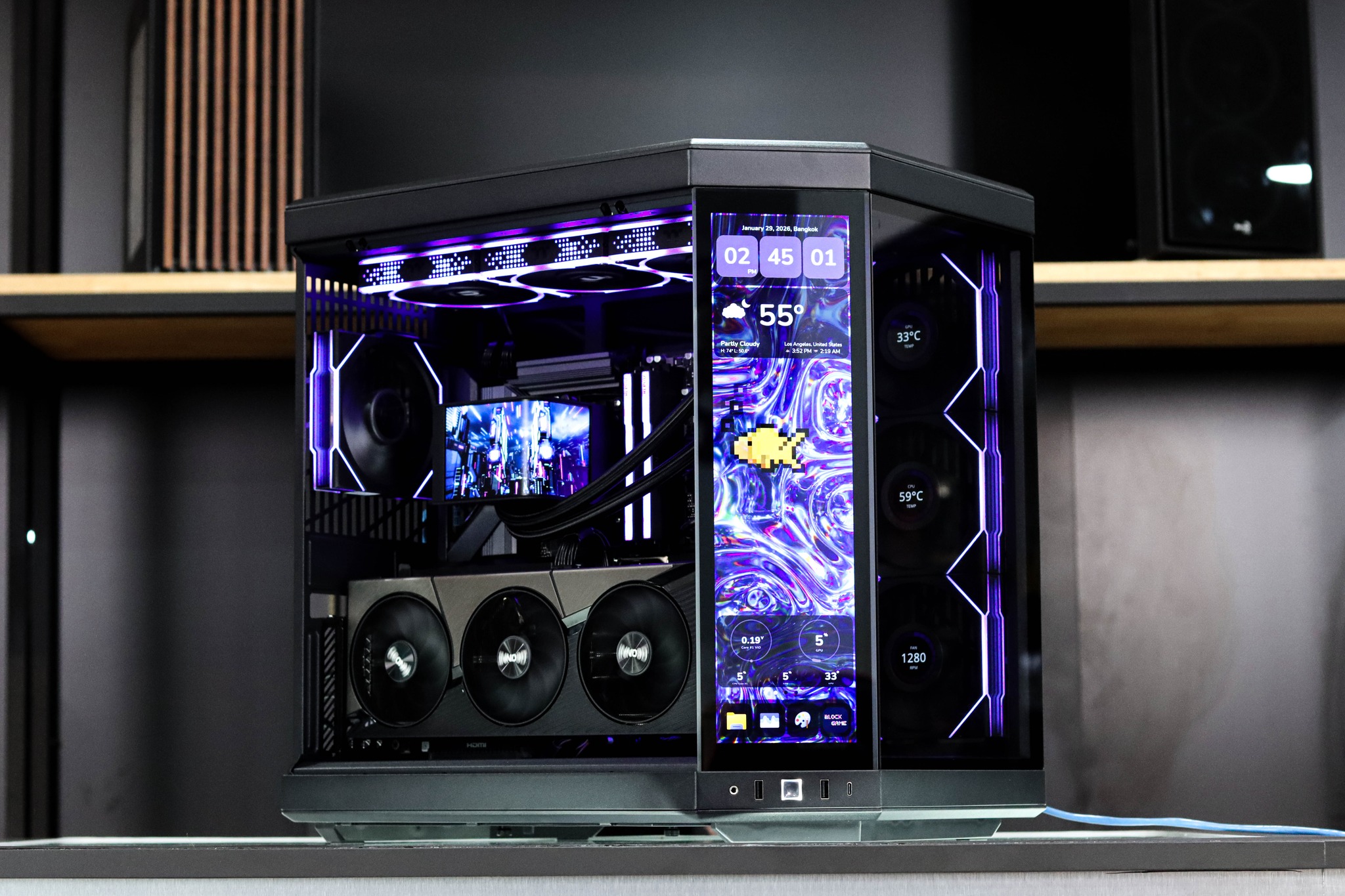 HYTE Y70 14.9 TOUCH INFINITE BLACK/BLACK ?