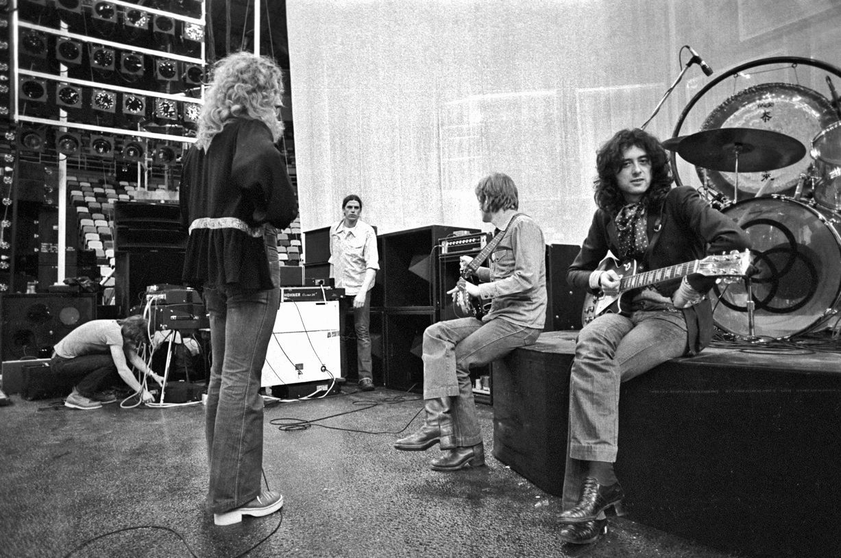 Led Zeppelin 1975 Met Center show video