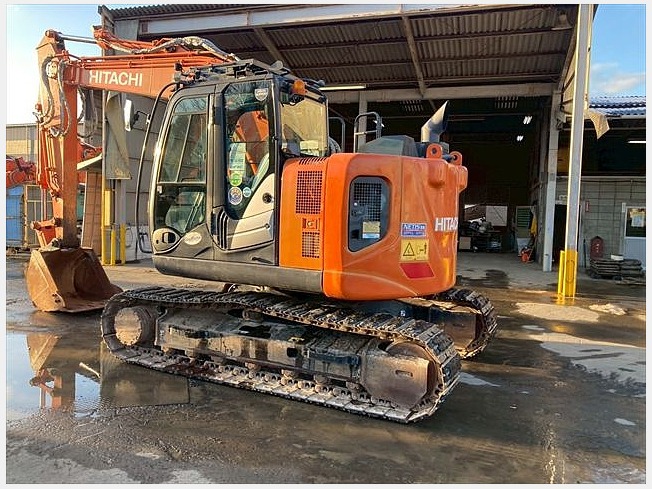 13トンクラスの「全部入り」仕様｜日立建機 ZX135USK-6（2019年式）が