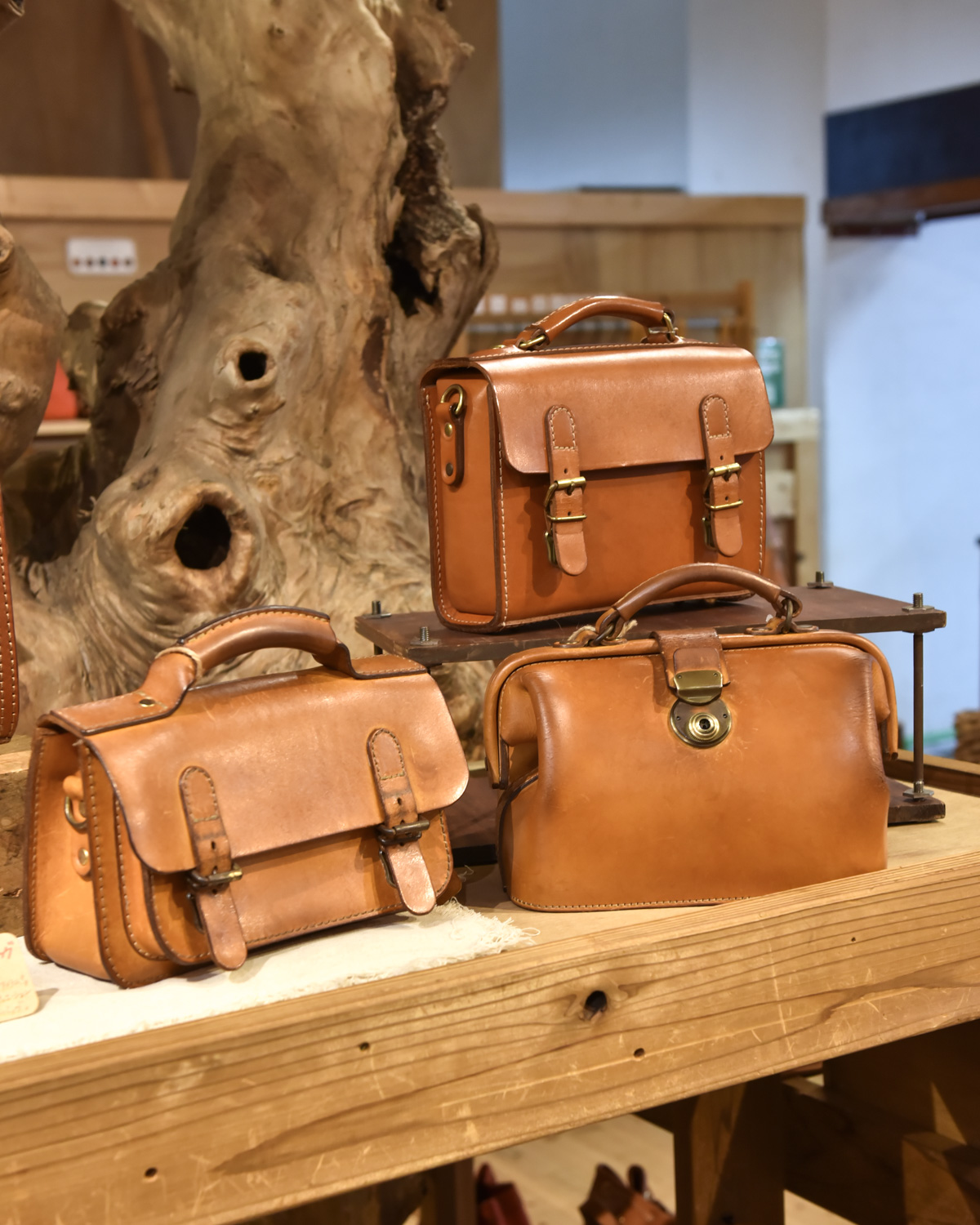 Herz（ヘルツ） (@herzbag) • Facebook