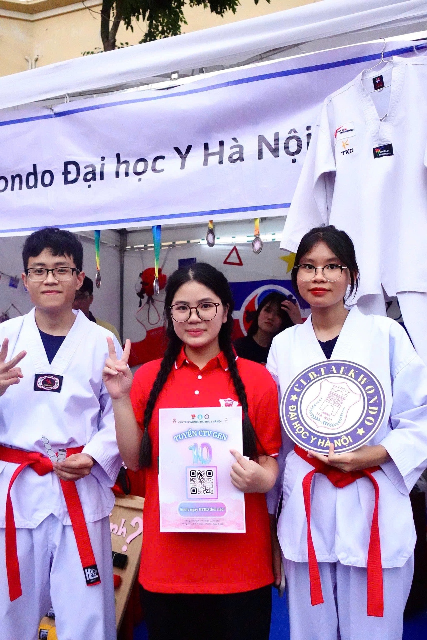 Clb - Xinh gái cho sốp xin in4 :> | Facebook