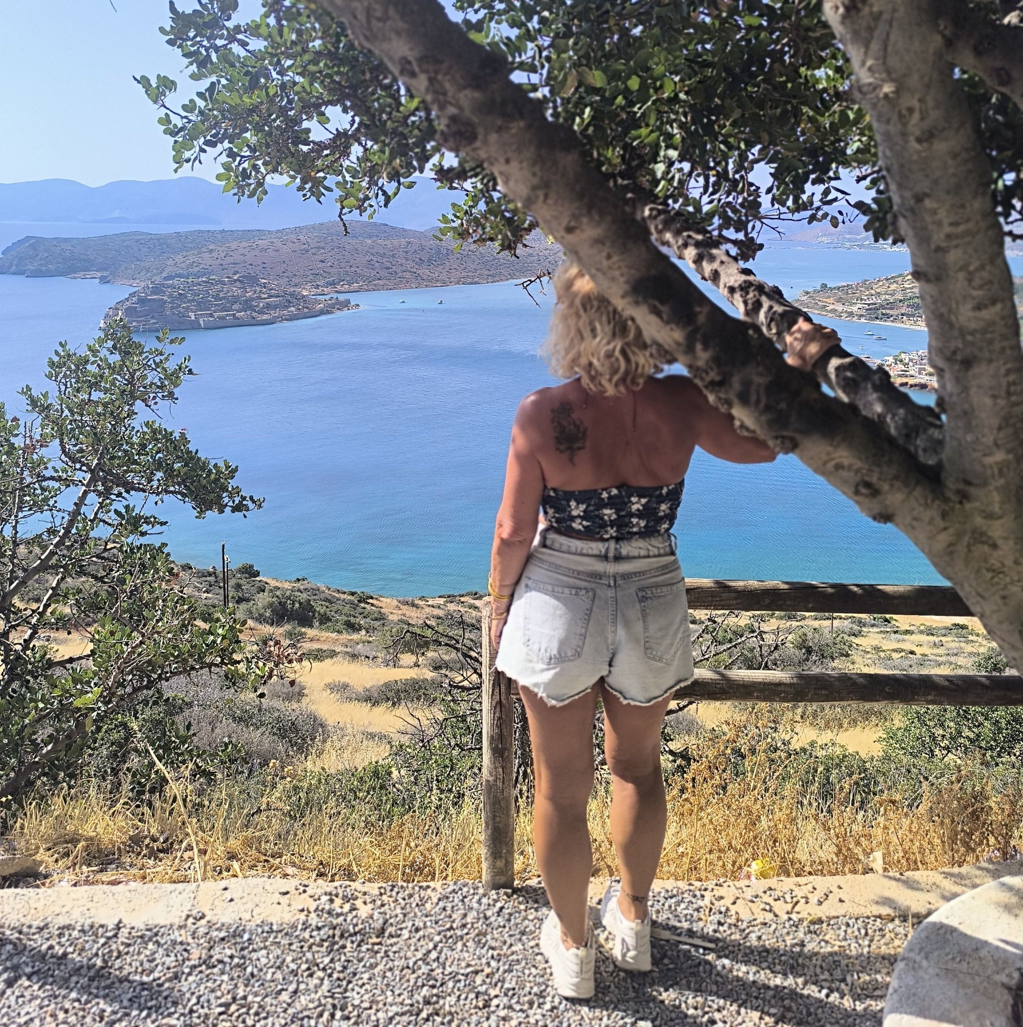 Καλημέρα 🇬🇷 (Kaliméra !) ☀️ Voyageurs présents sur la côte Est de la ...