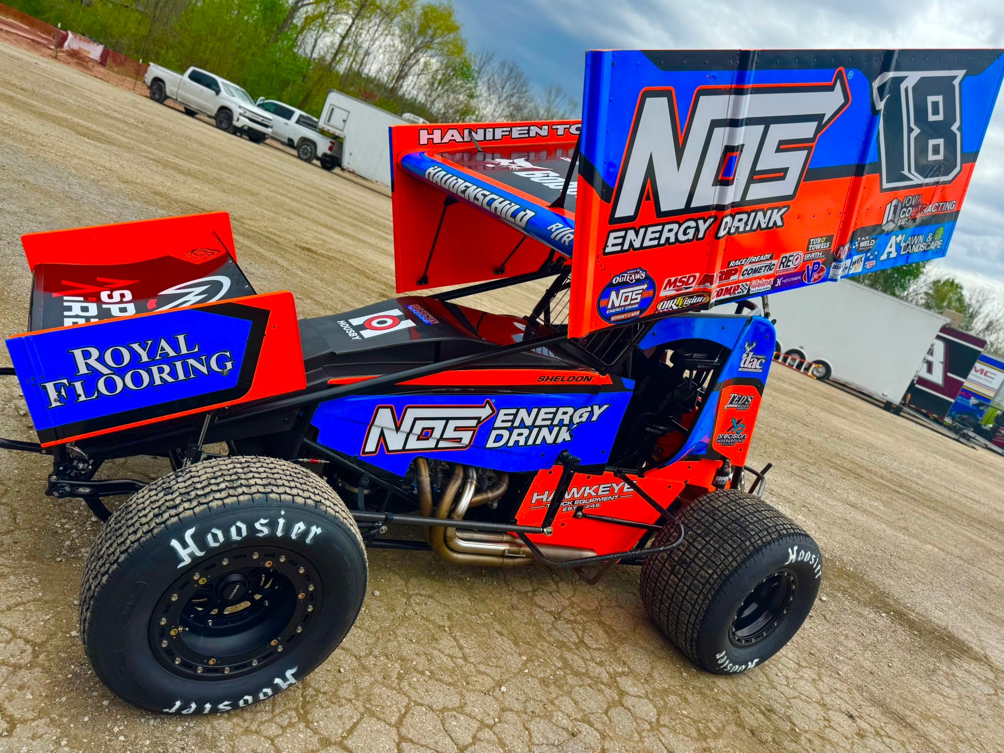 We've got 𝟯𝟳 World of Outlaws NOS Energy Drink Sprint Cars ready