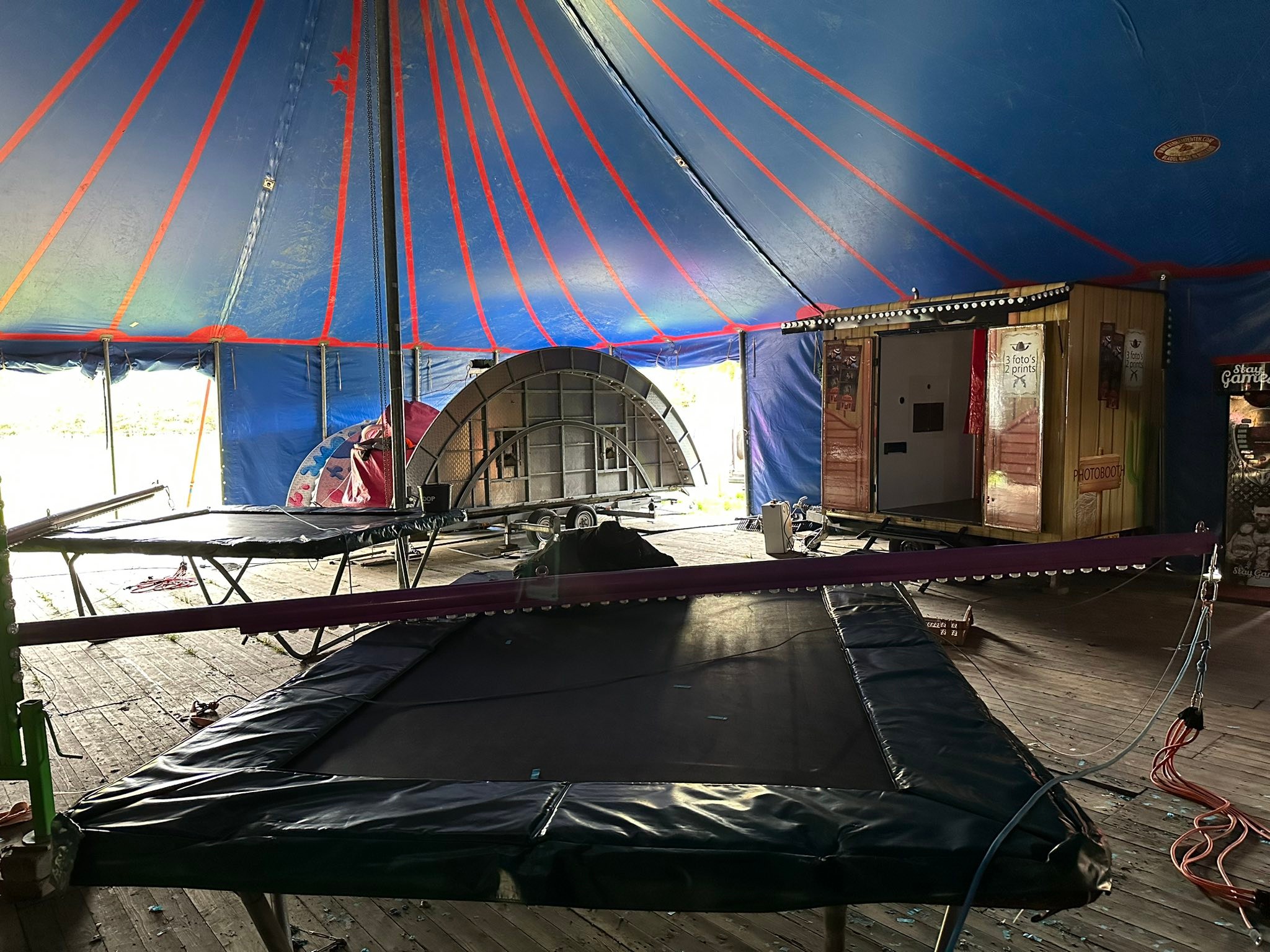 pic of tent Durston X-Dome 2 Solid Ultralight Freestanding Materiaali:1,6 oz 40D nailon ripstop coody 8 ft. x Baby 0-3 Dynaduck fabric