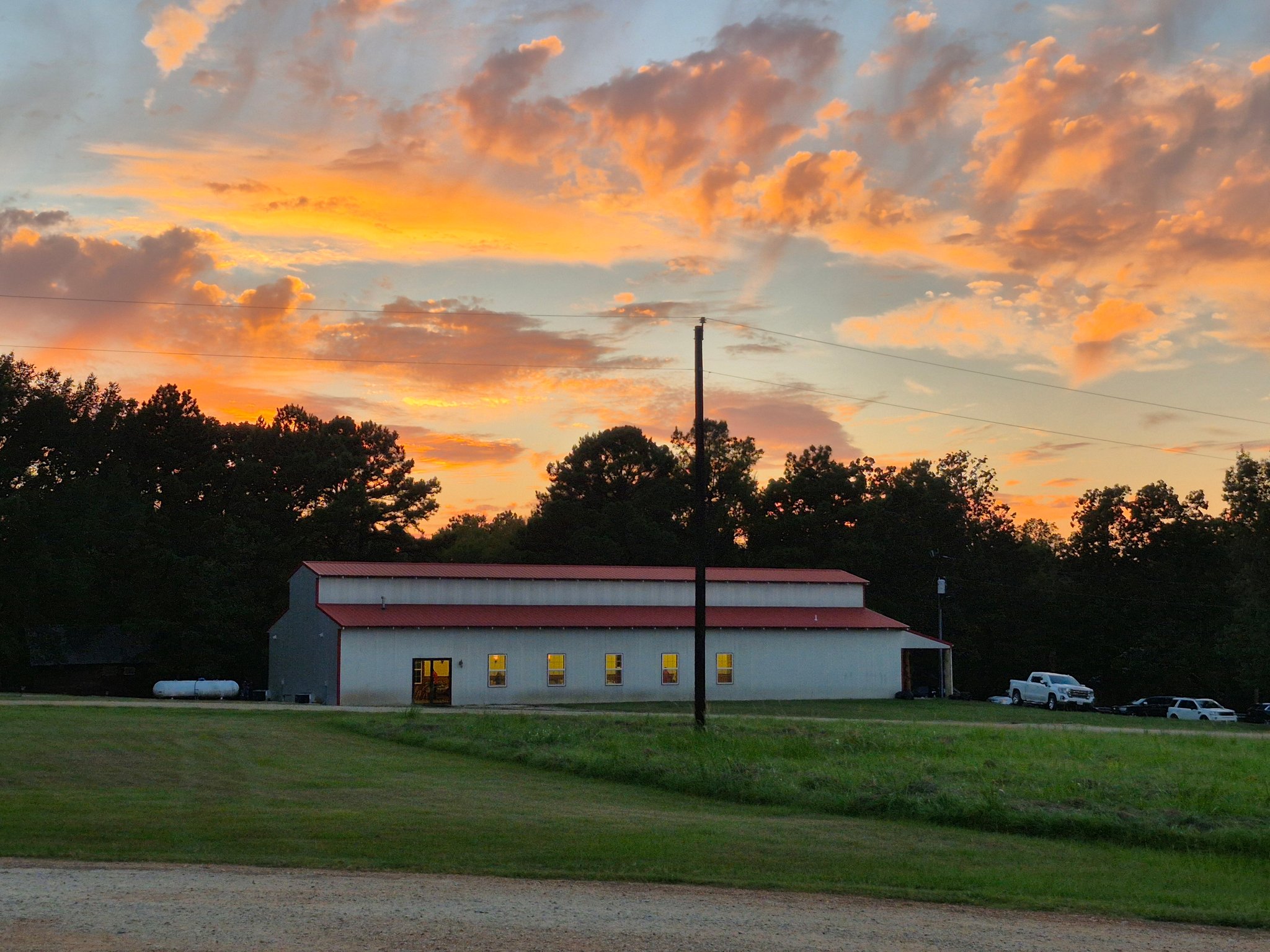 Bugscuffle Inn and RV Park | Cushing TX