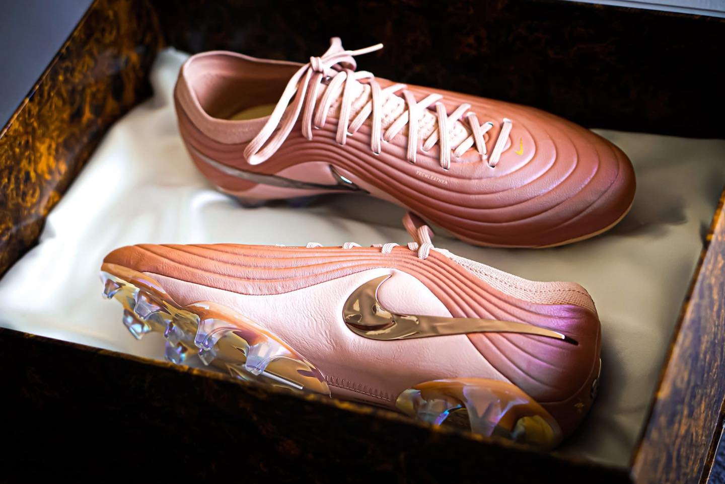 ?តម្លៃពិសេស= 1xx$?_2xx$ •NIKE TIEMPO MAESTRO ELITE LE 