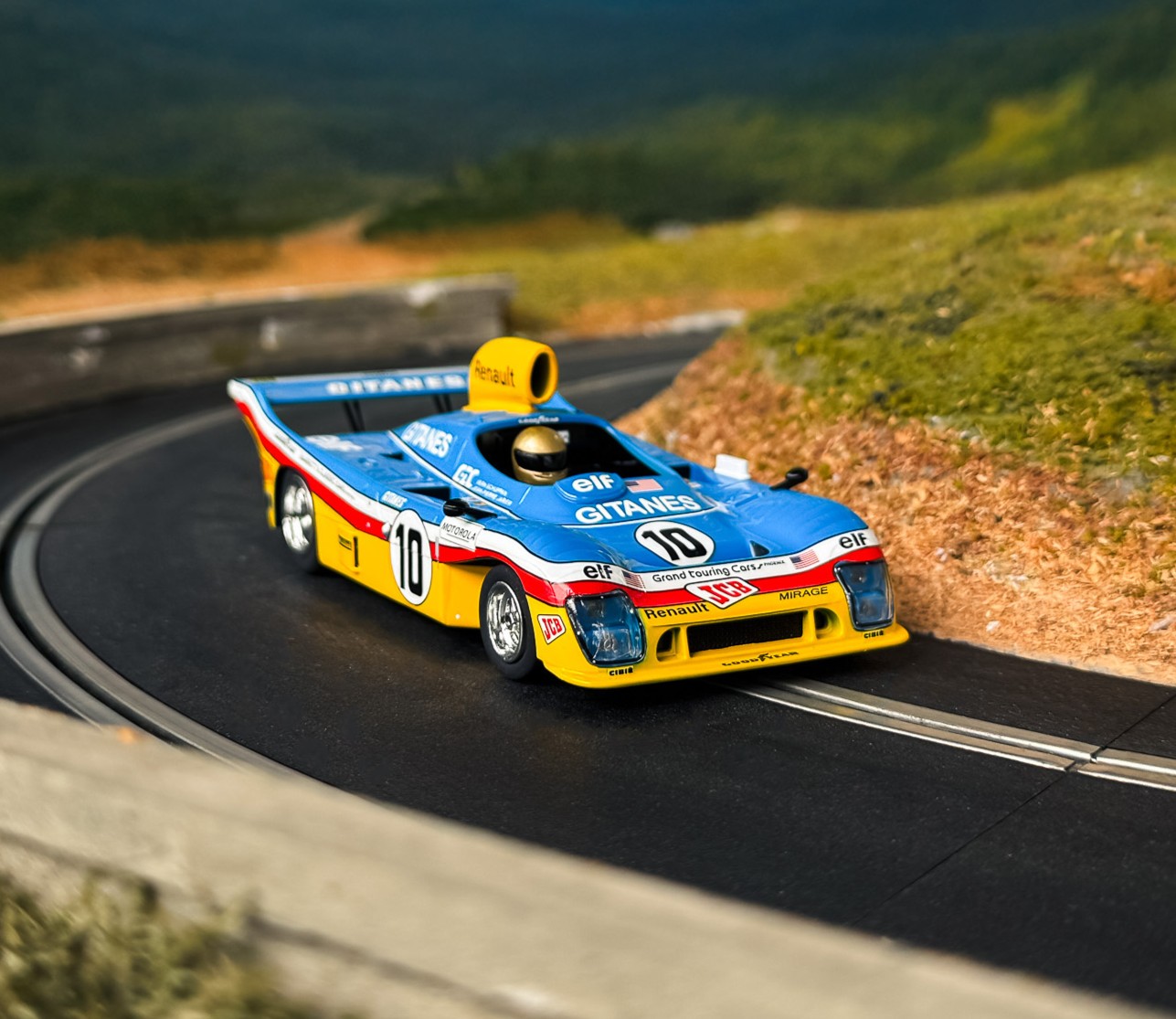 Scalextric Cars - C4444 Mirage GR8-2nd Lemans 1977 - Coche de Ranura de Juguete para Uso en Pistas de Carreras o Set - Ideas de Regalo para niños pequeños para niños/niñas de