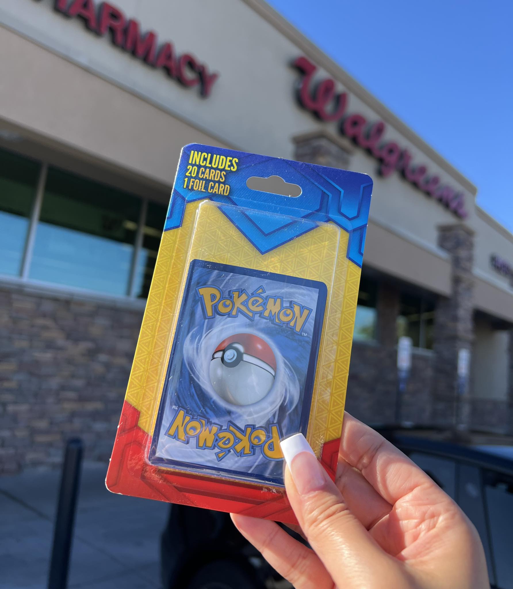 20 cards 1 foil pokemon Trading Card Game TCG 25 Pack with Gauranteed with Randomly Inserted Ultra Rares : Toys & Games manufactured by MJ Holding ARE THE 20 CARDS 1