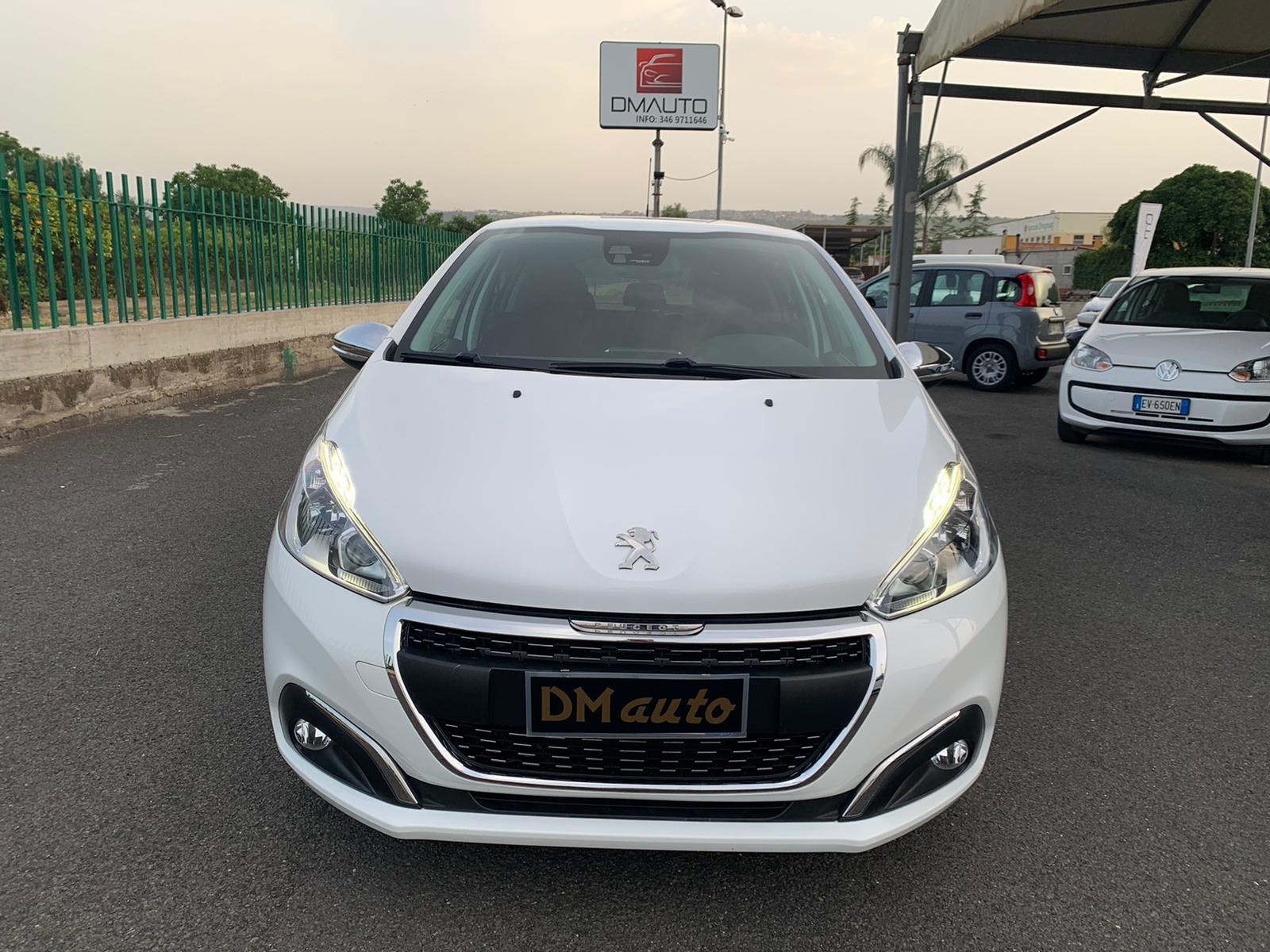 DM AUTO - 🚘 Peugeot 208 1.6HDi 🚘 📄⬇️ ️ Cerchi in Lega ️... | Facebook